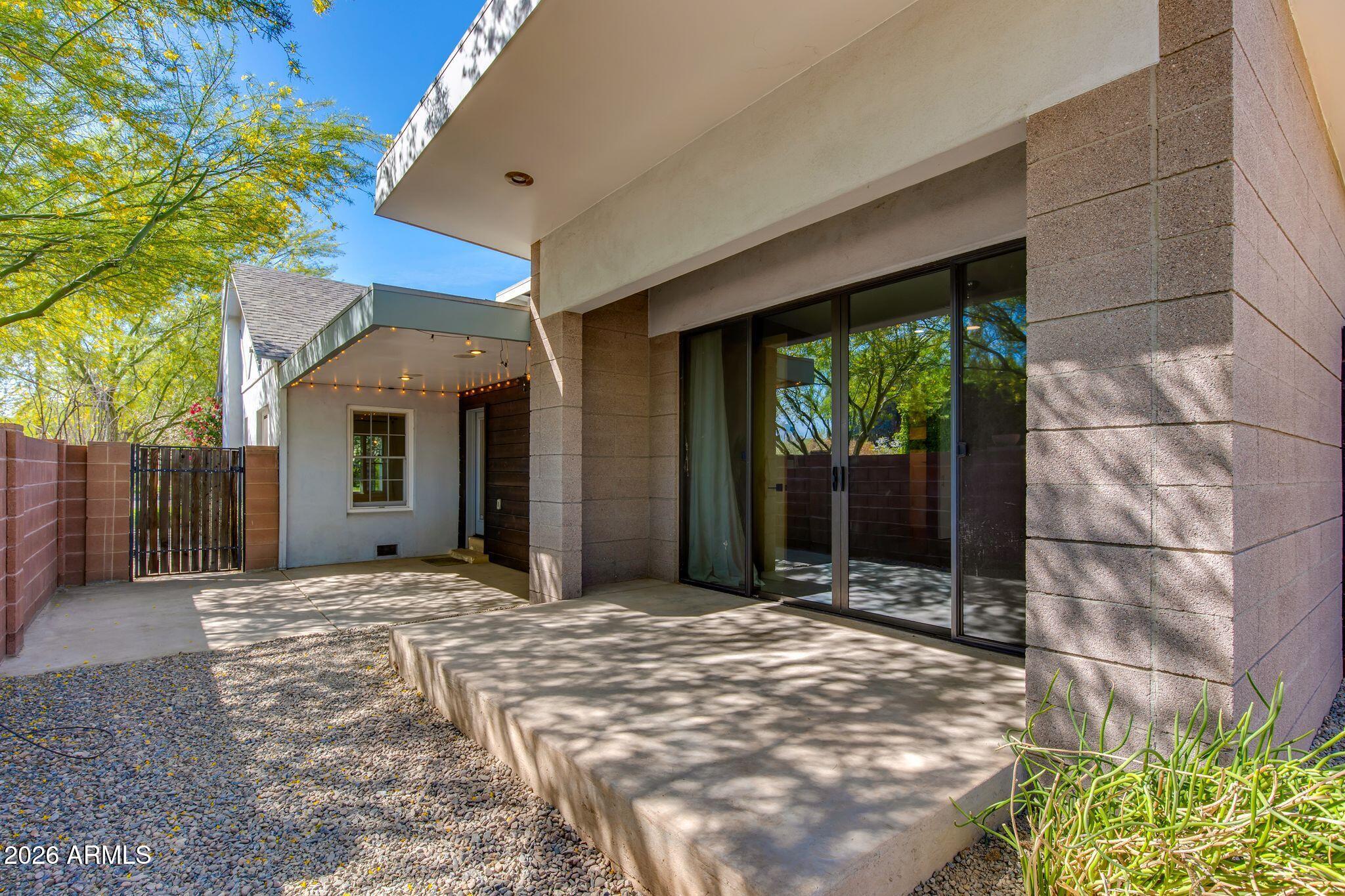 1302 W CULVER Street