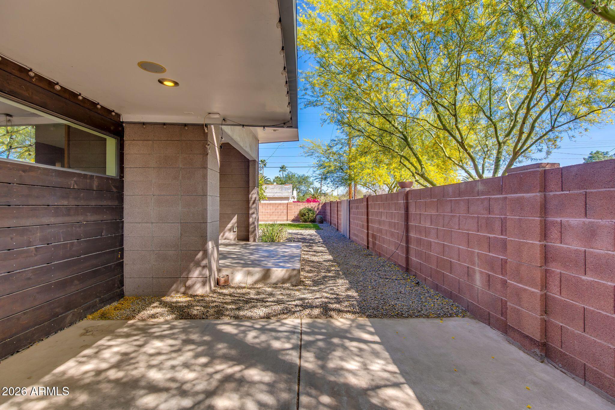 1302 W CULVER Street