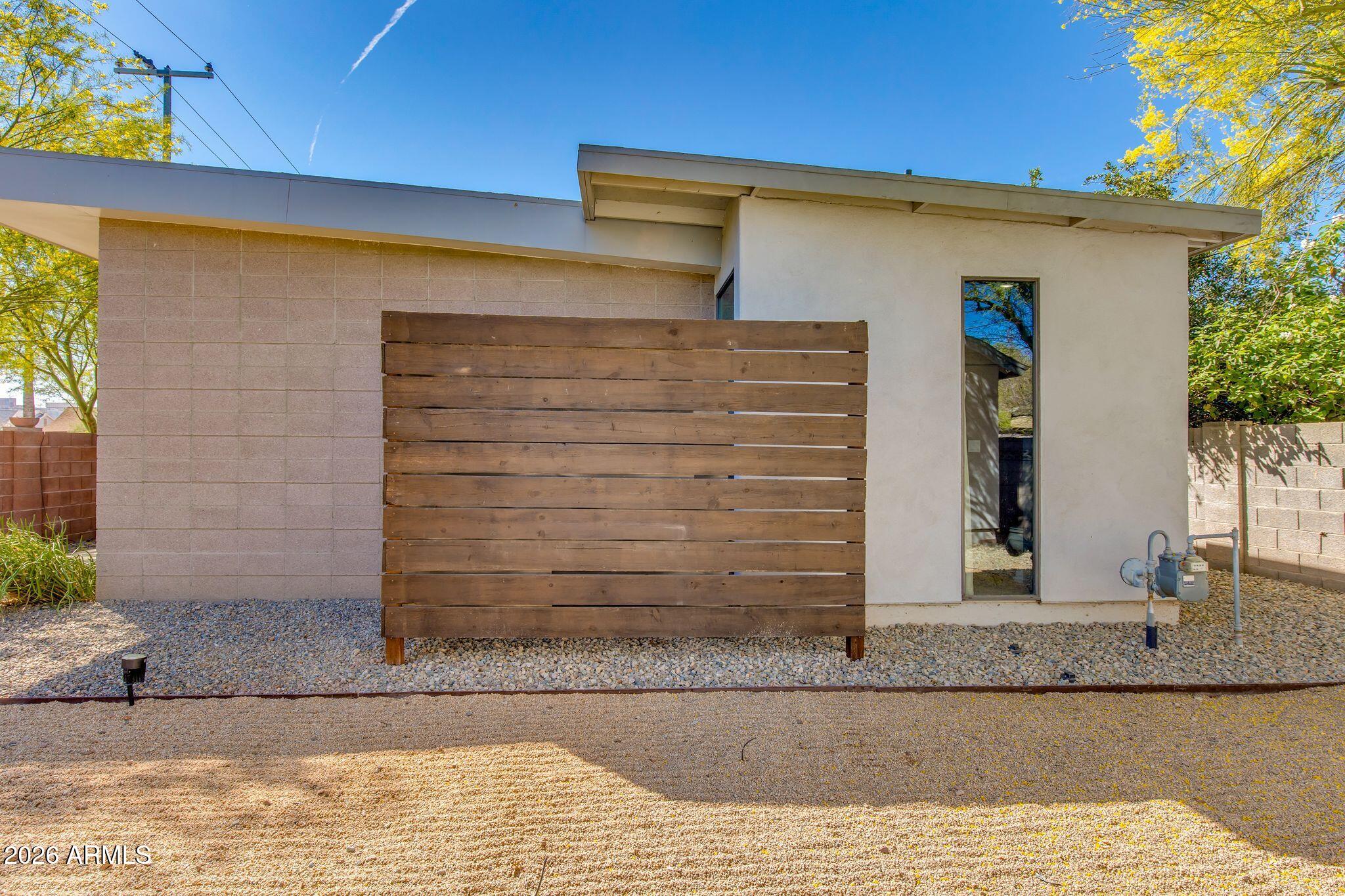 1302 W CULVER Street