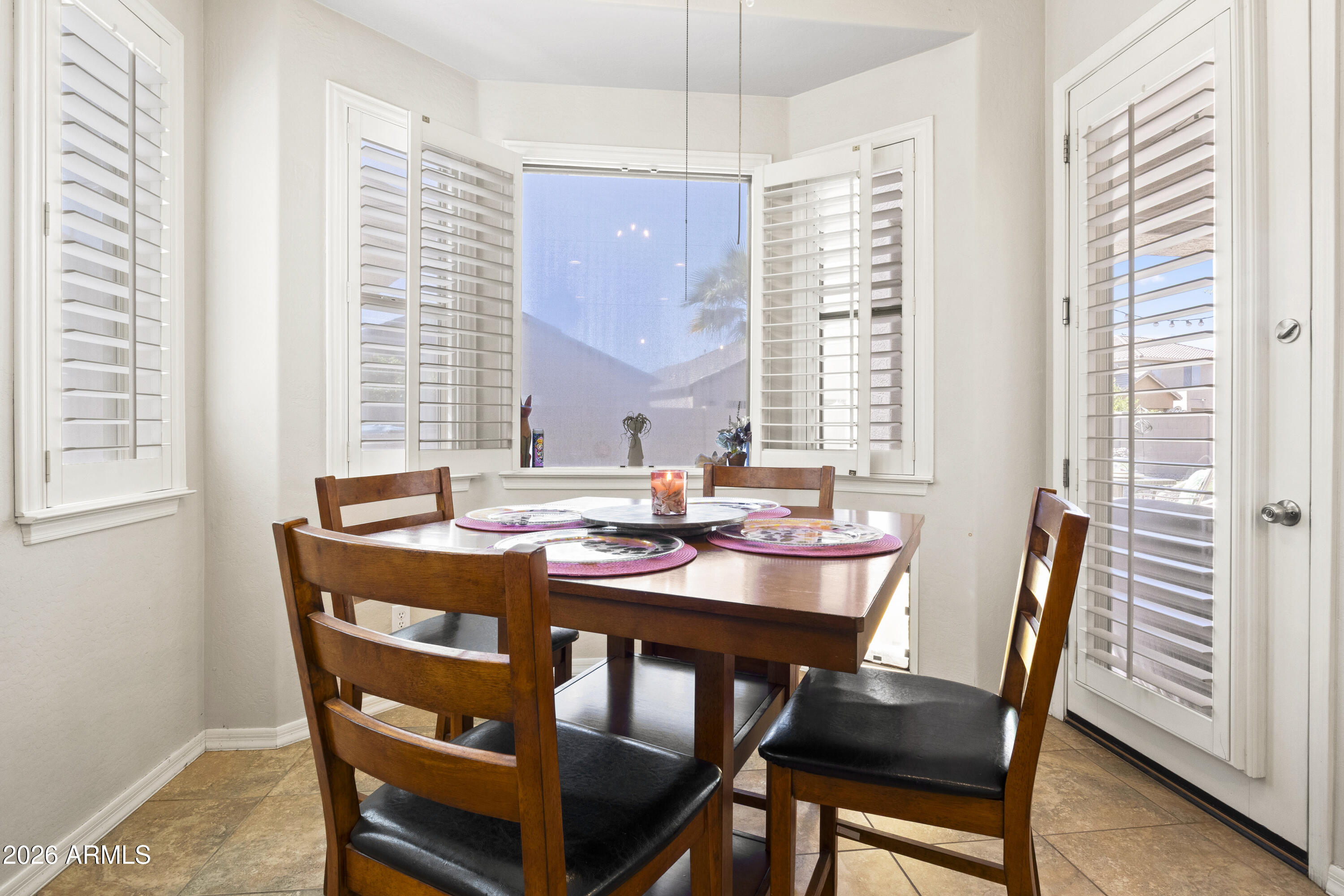 5623 W MALDONADO Road