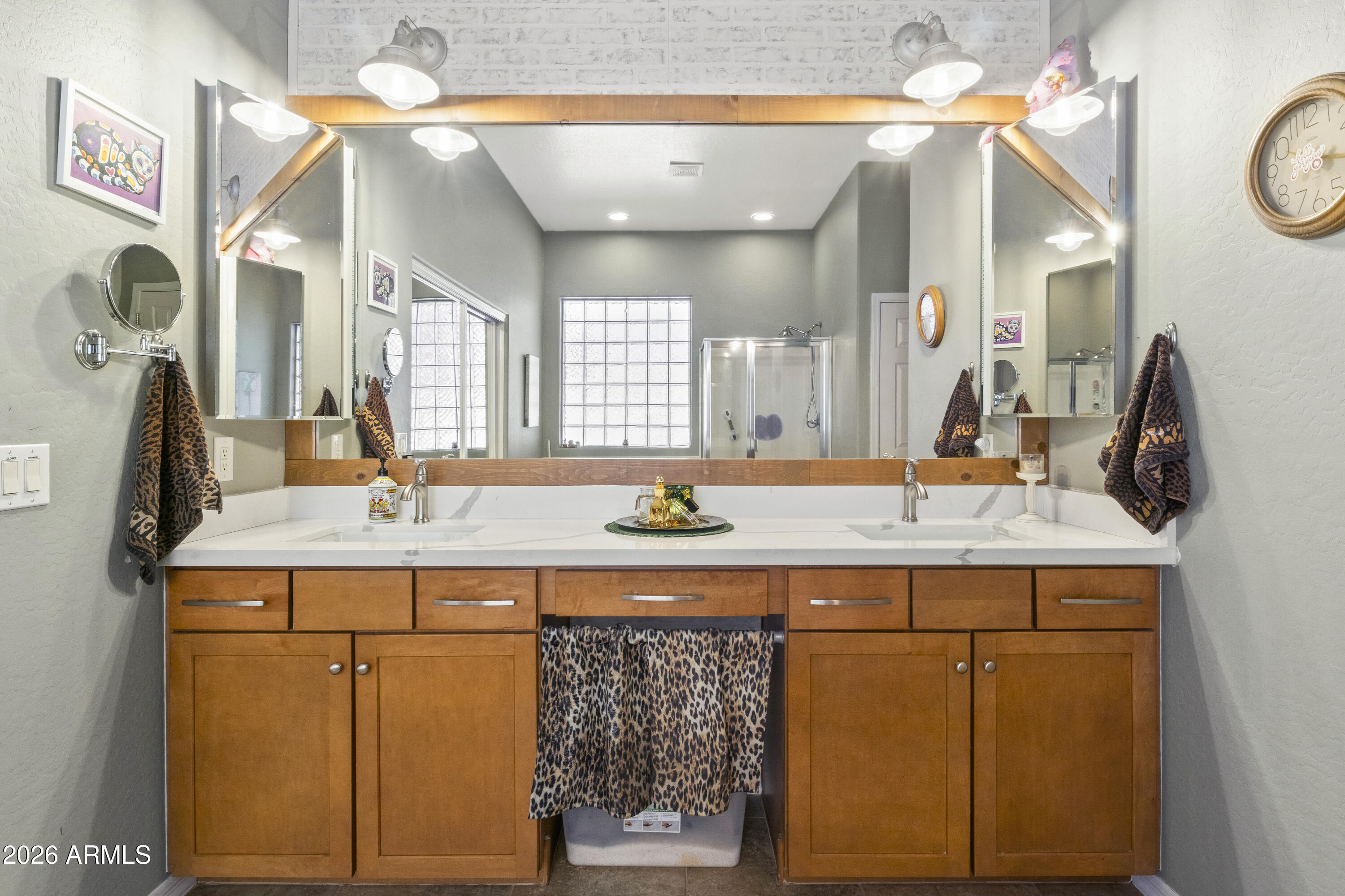 5623 W MALDONADO Road