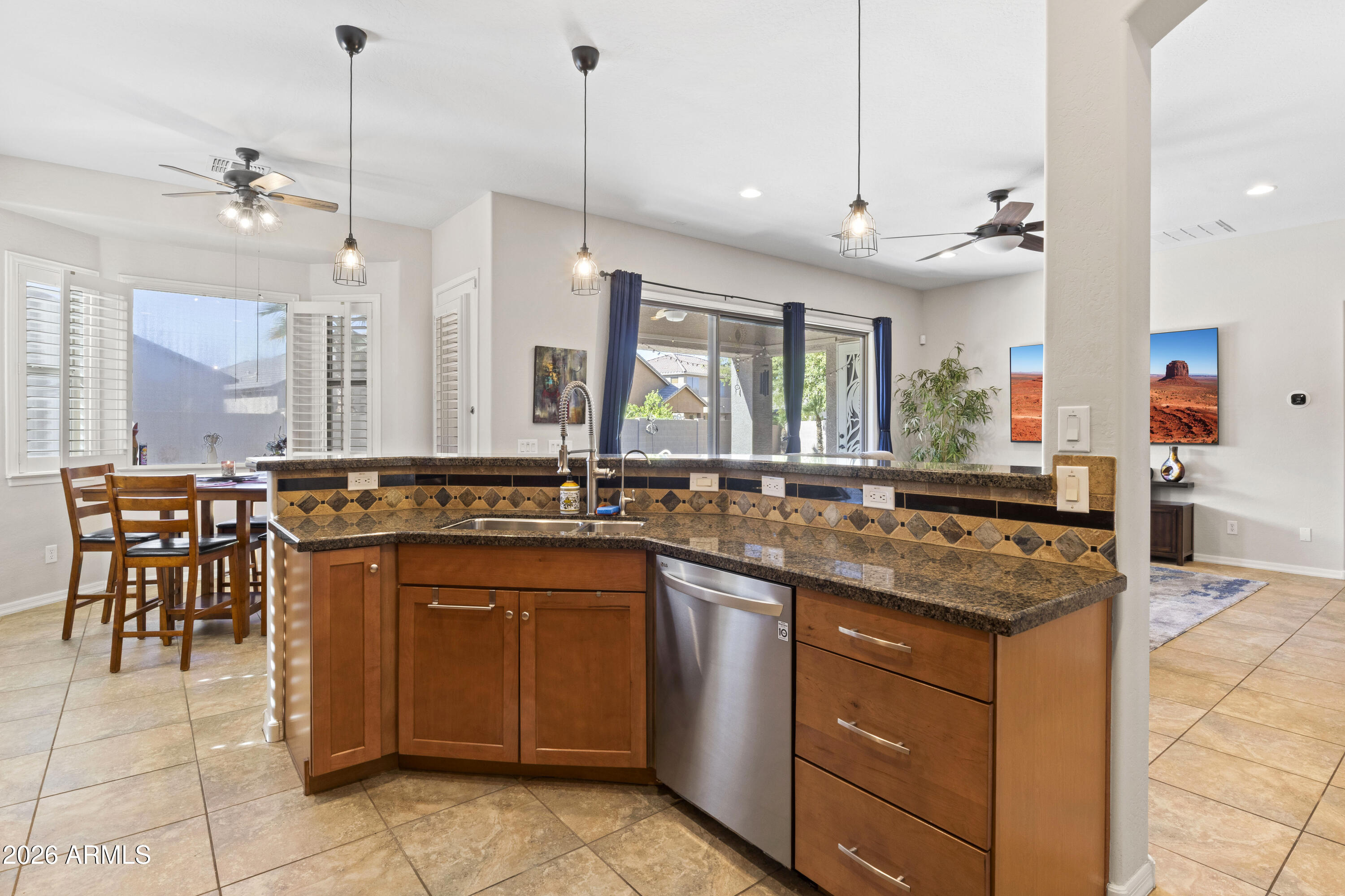 5623 W MALDONADO Road