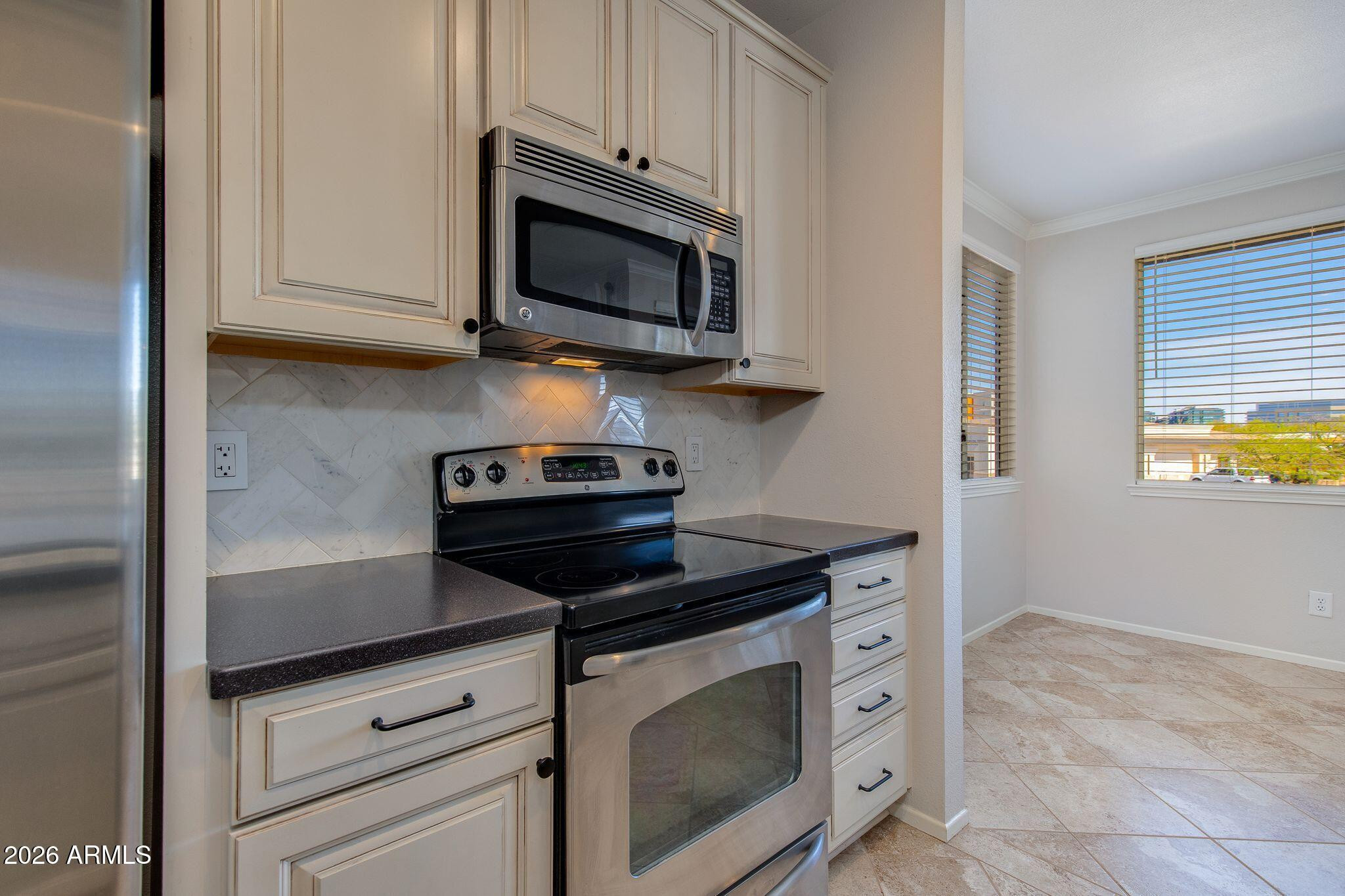 7009 E ACOMA Drive 2101