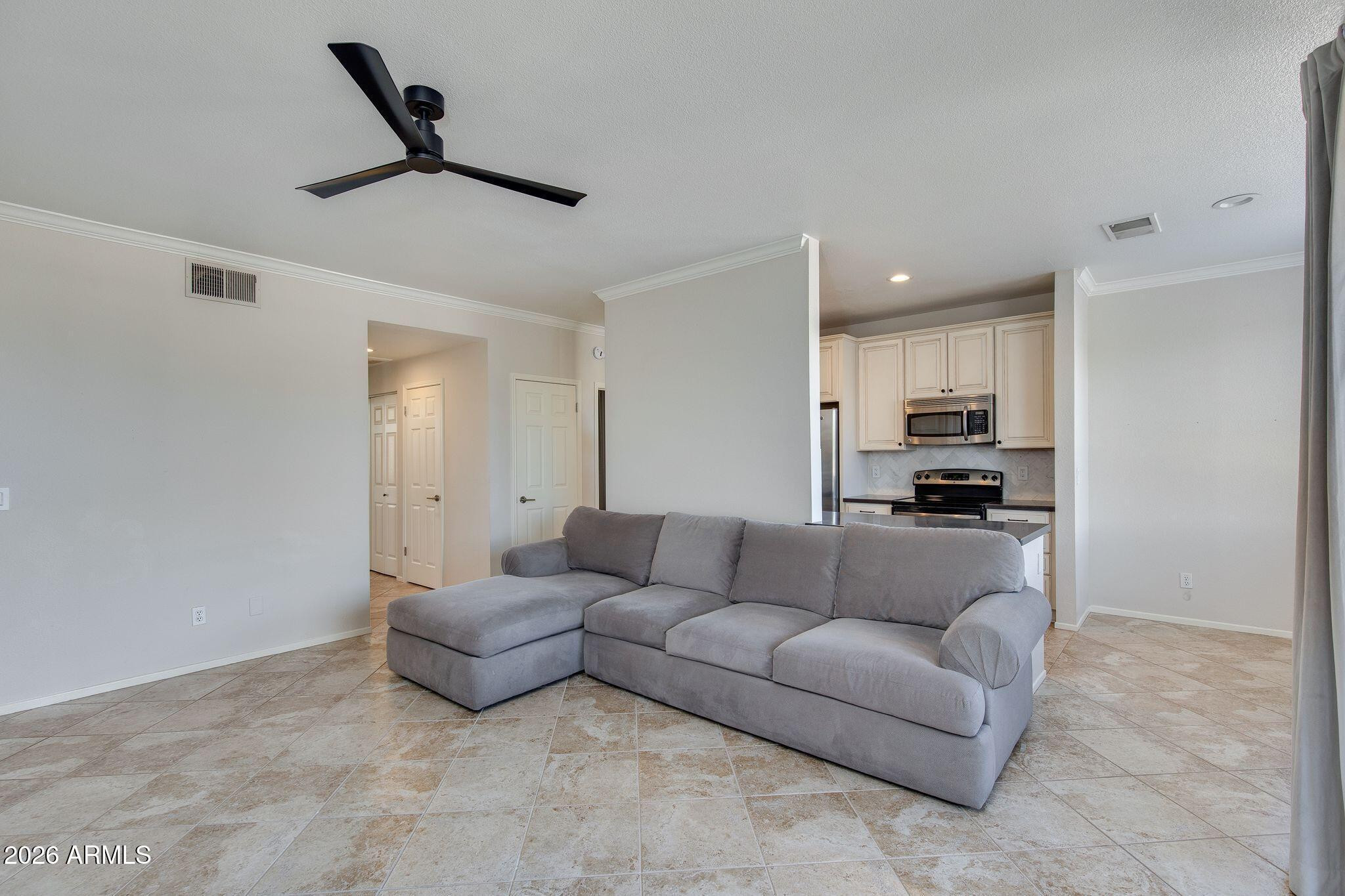 7009 E ACOMA Drive 2101