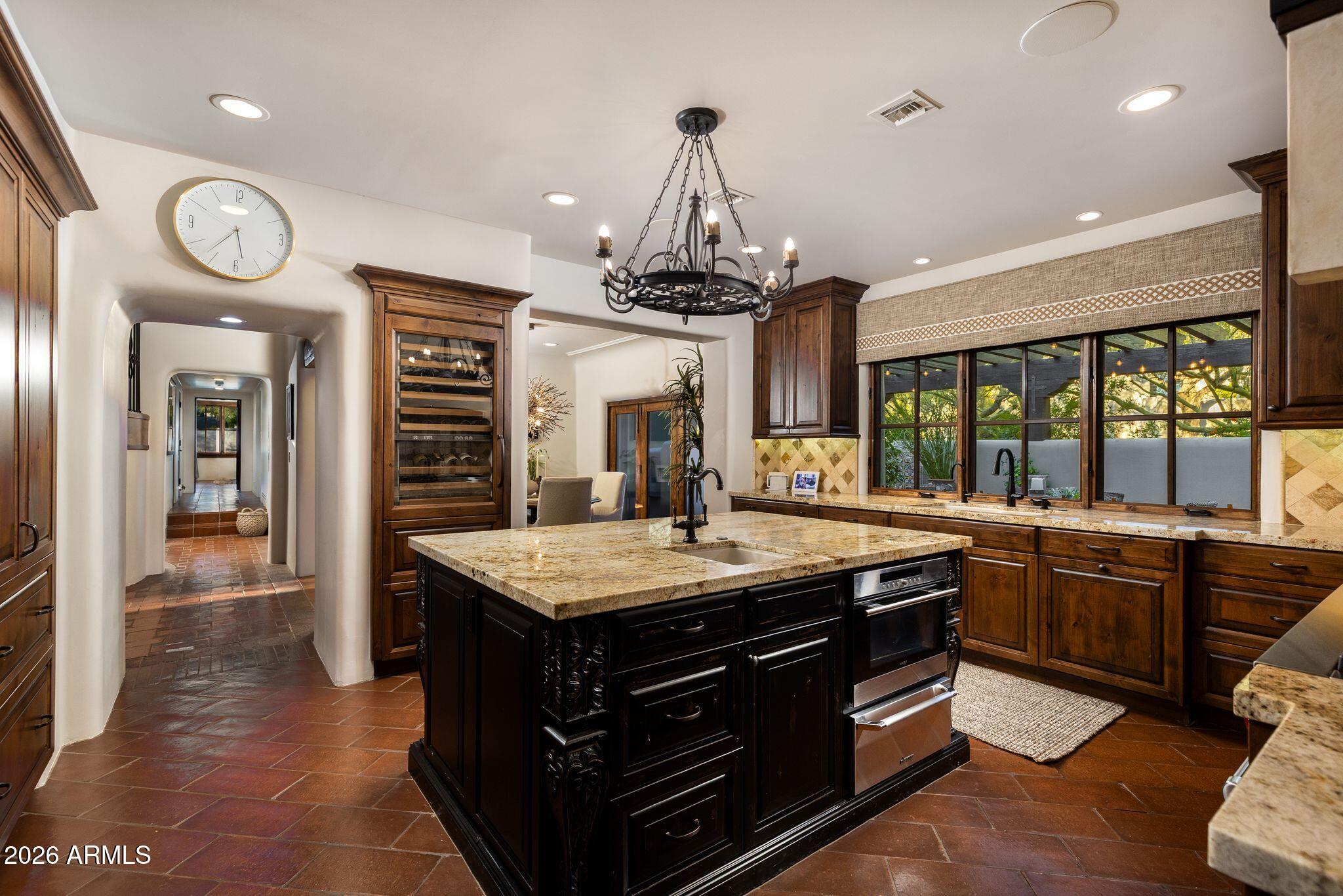 10040 E HAPPY VALLEY Road 477