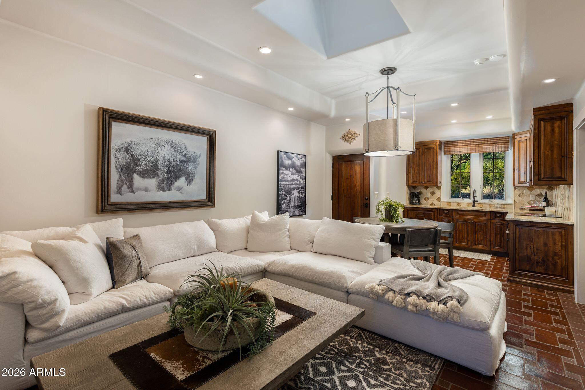 10040 E HAPPY VALLEY Road 477