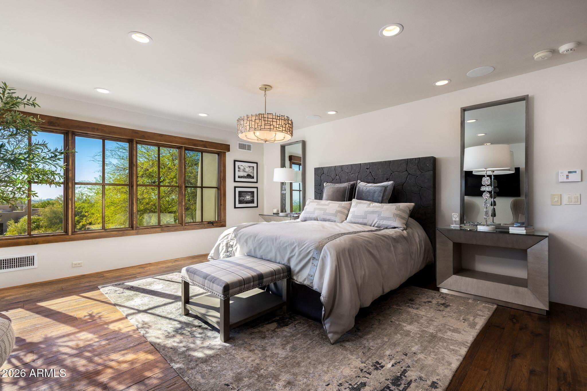 10040 E HAPPY VALLEY Road 477