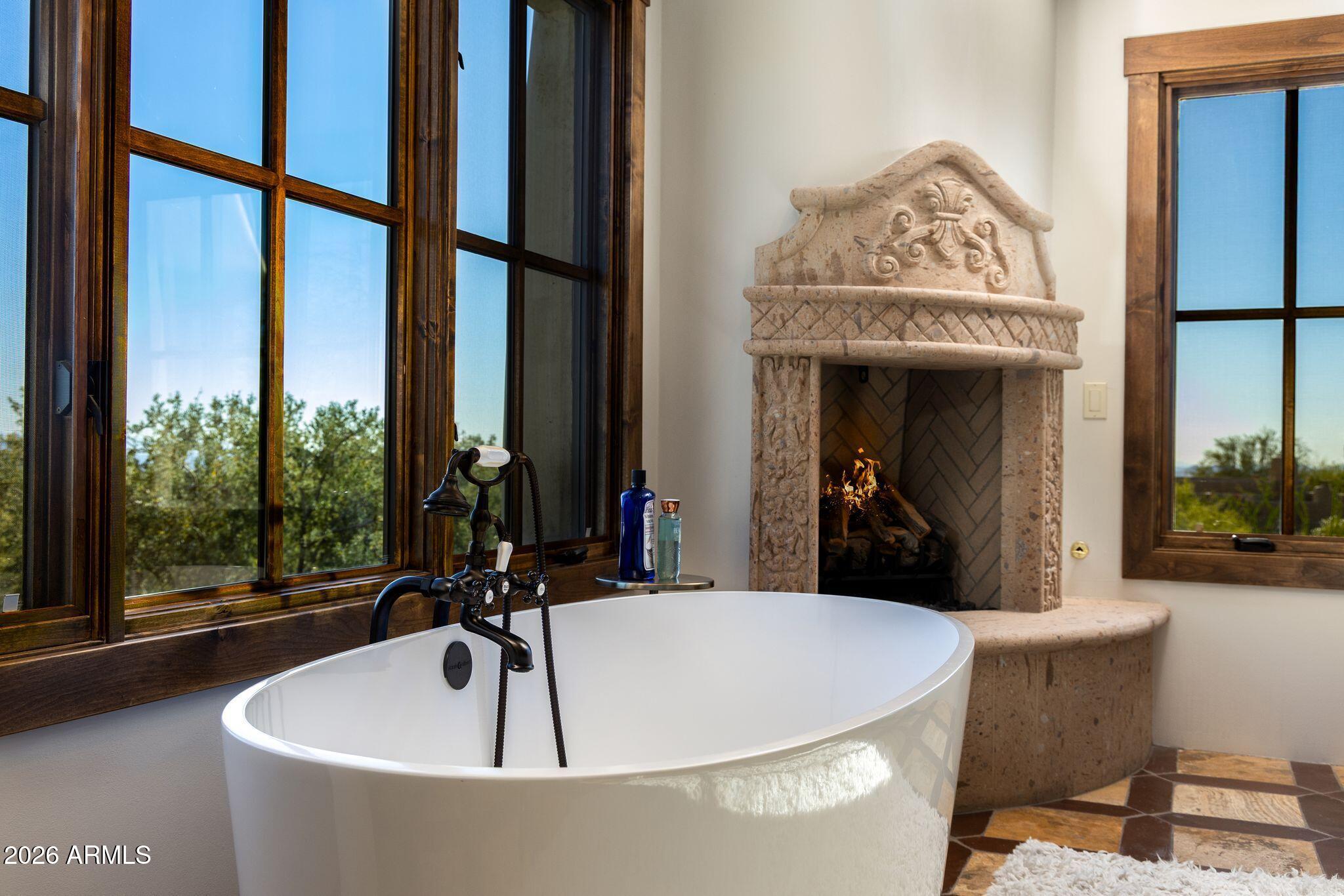 10040 E HAPPY VALLEY Road 477