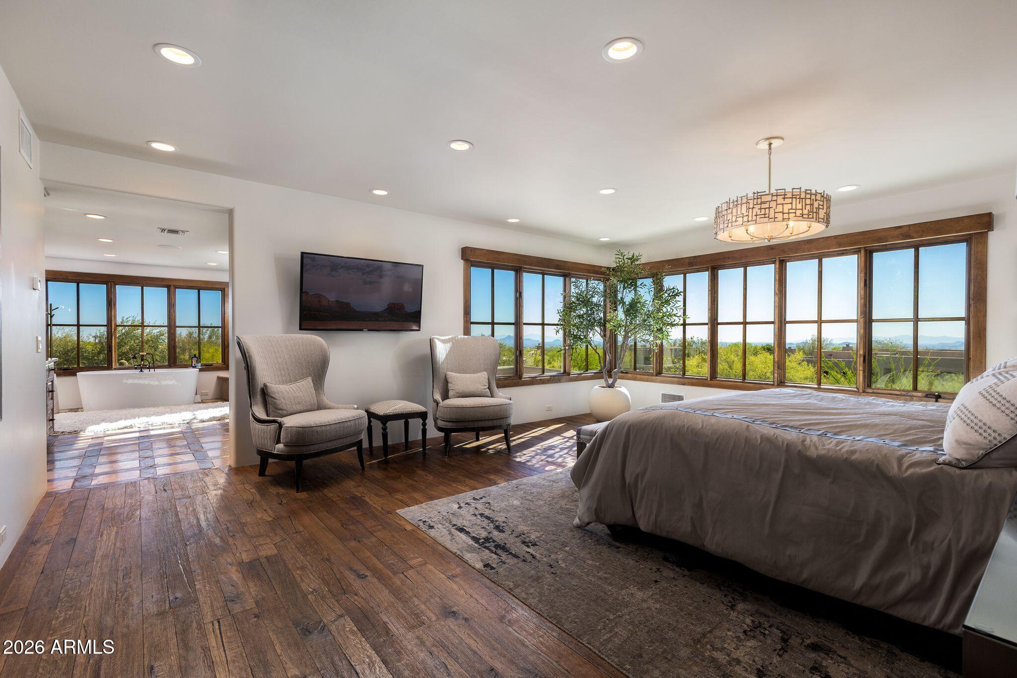 10040 E HAPPY VALLEY Road 477