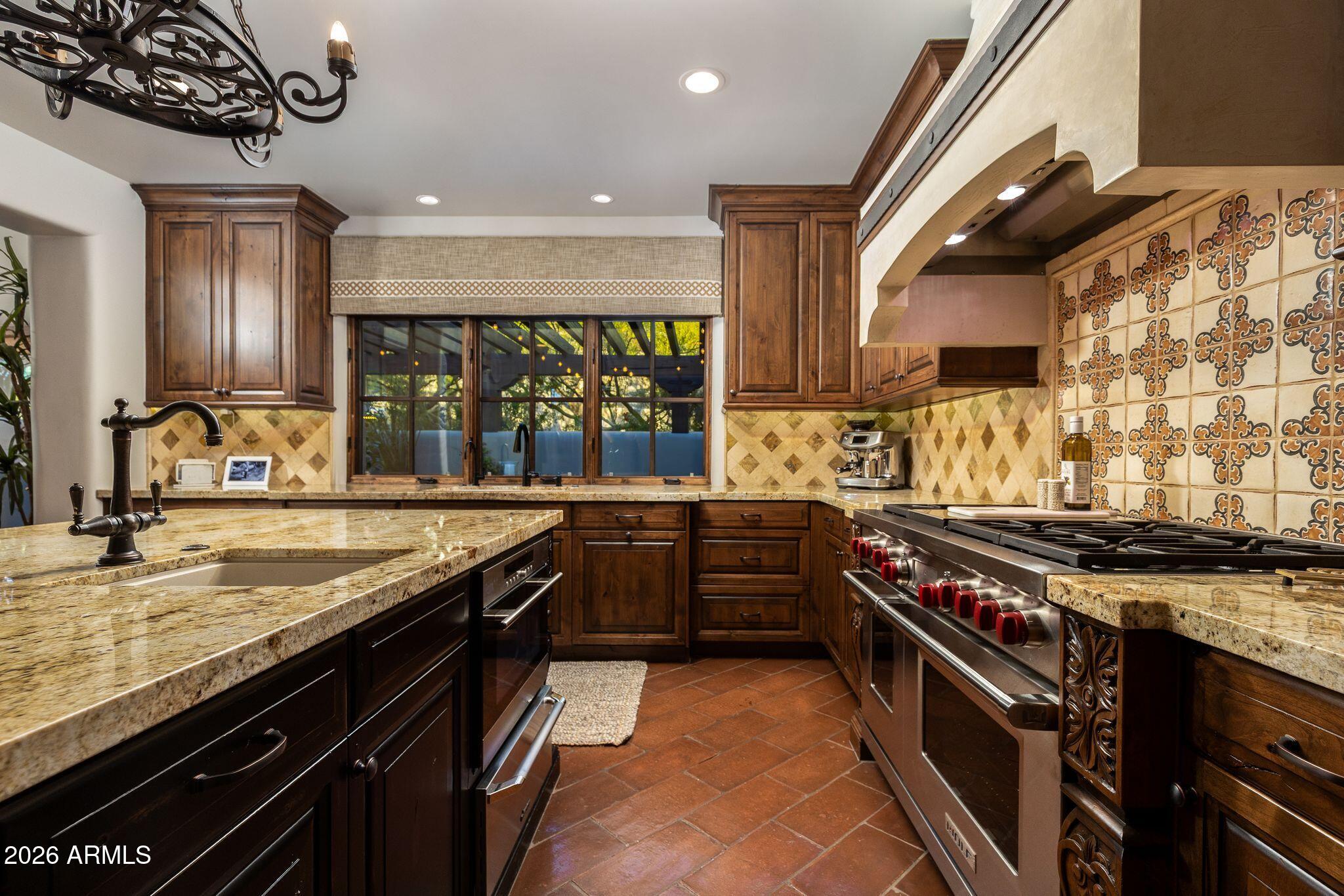 10040 E HAPPY VALLEY Road 477