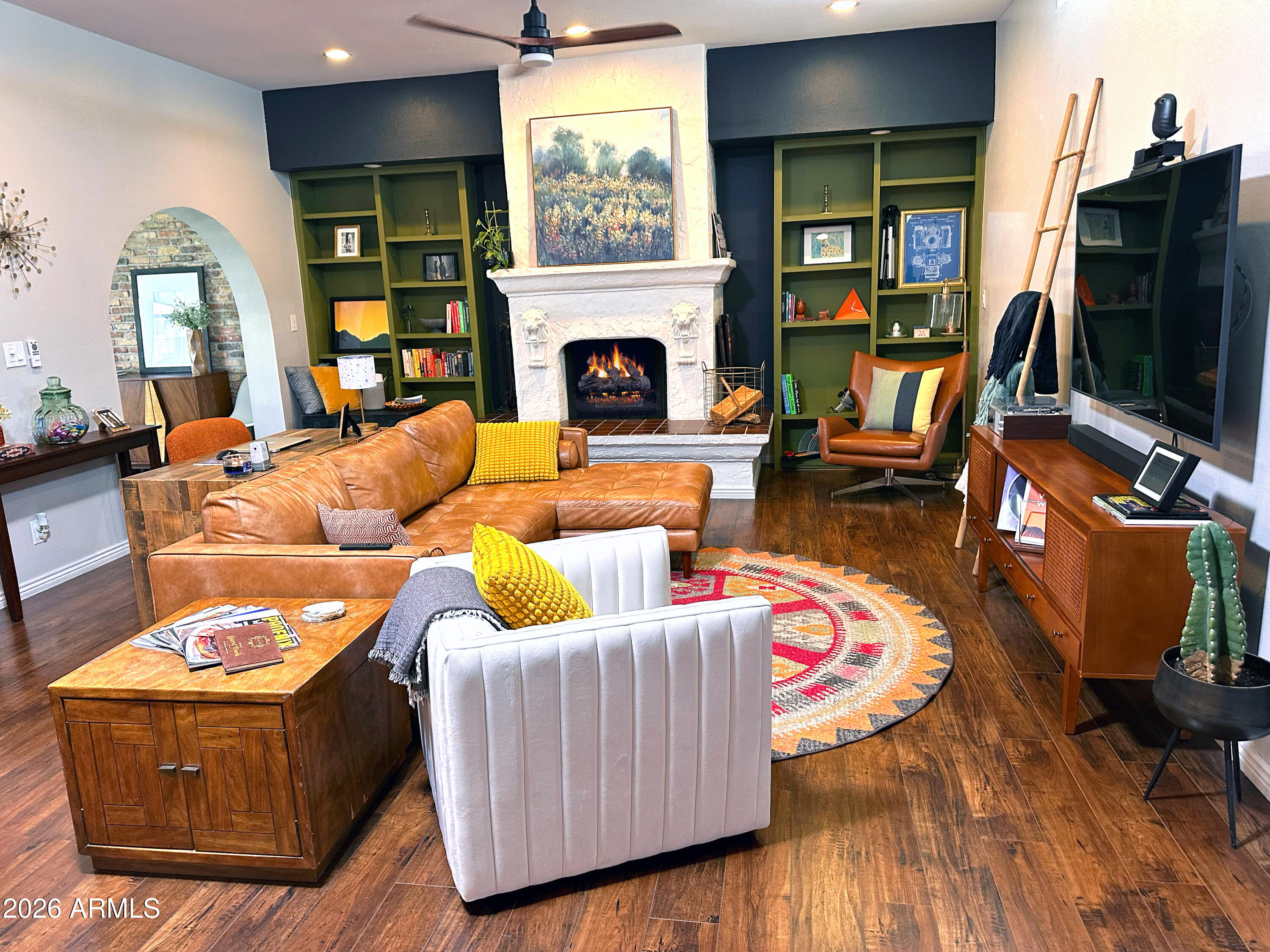 6547 N VILLA MANANA Drive