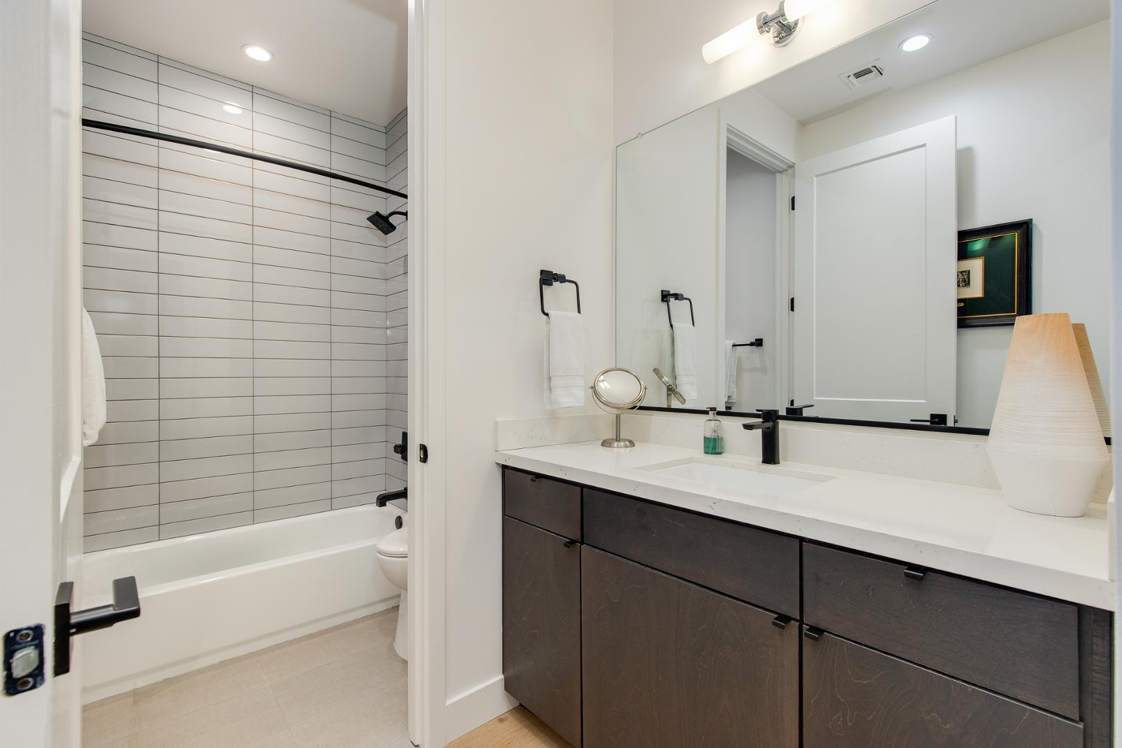 5151 N 13th Place Unit 8