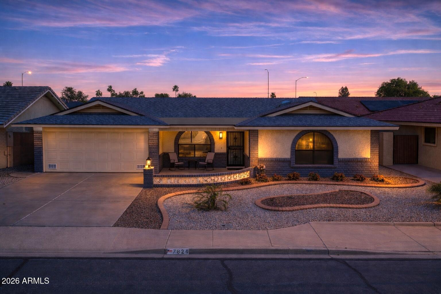 7824 E NAVARRO Avenue