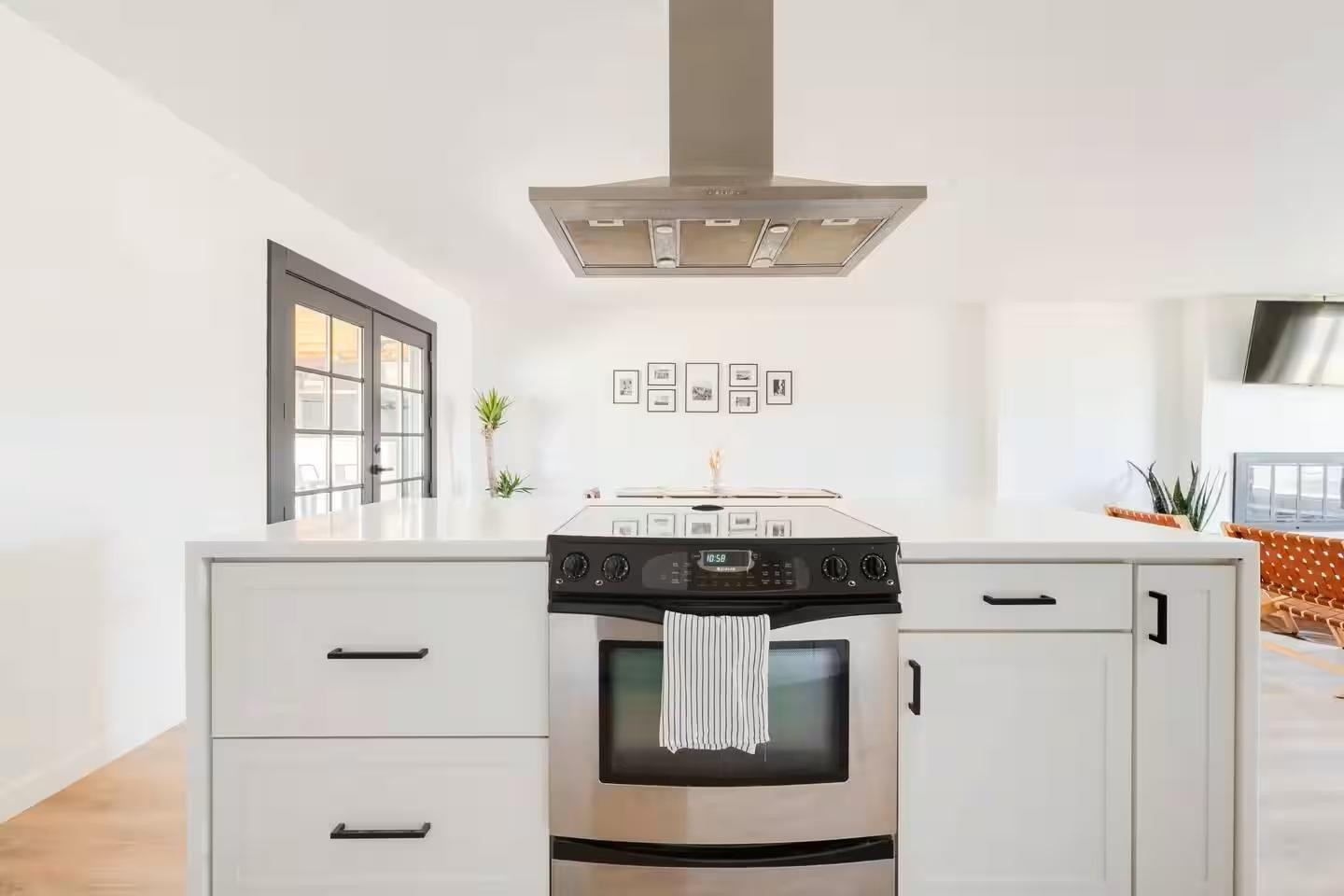 8447 E Vernon Avenue