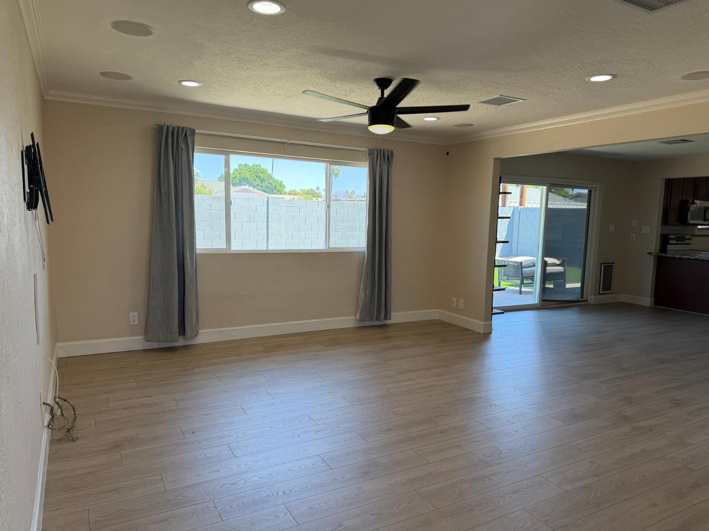 8518 E Mariposa Drive