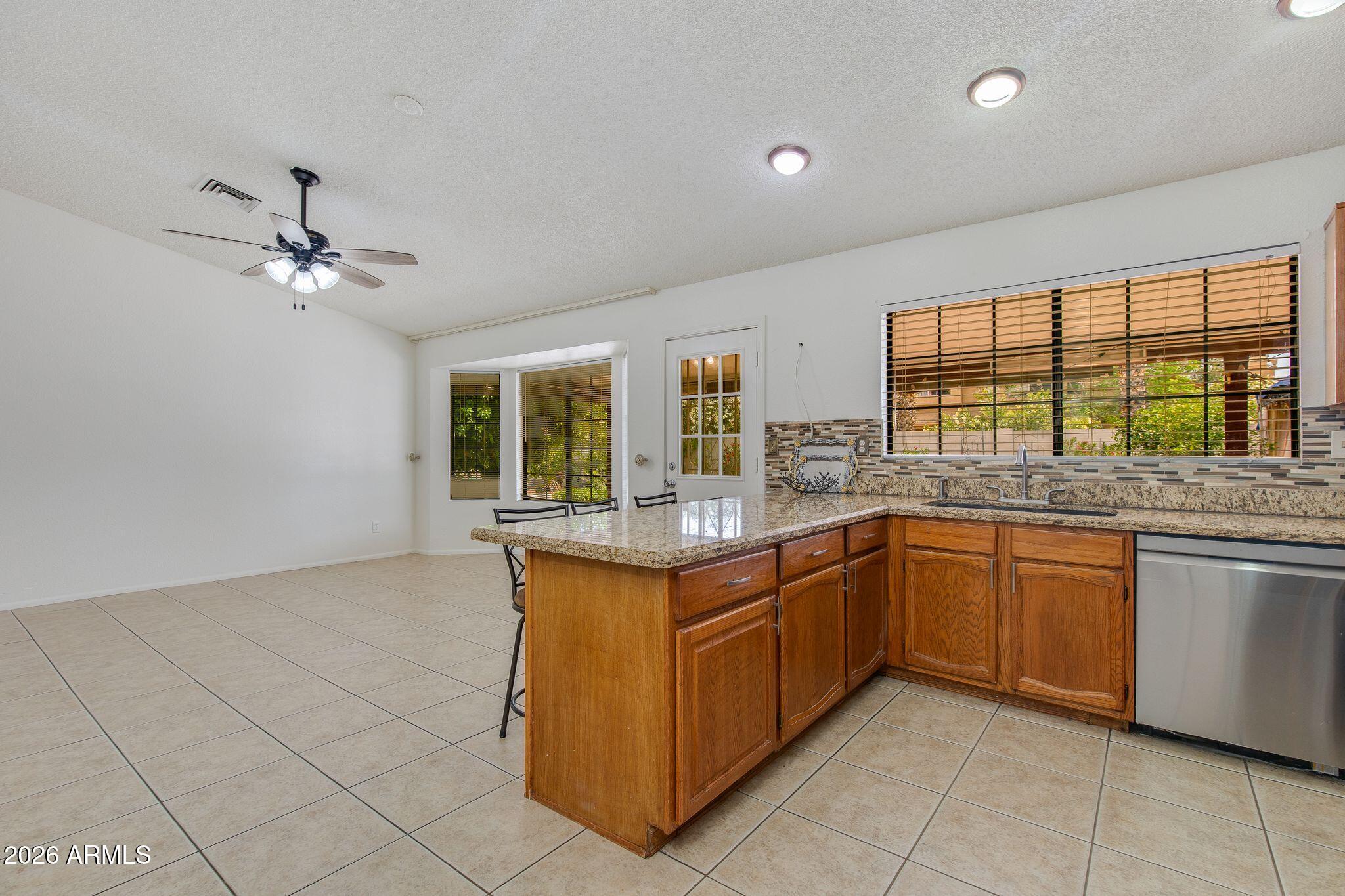 143 W MICHELLE Drive