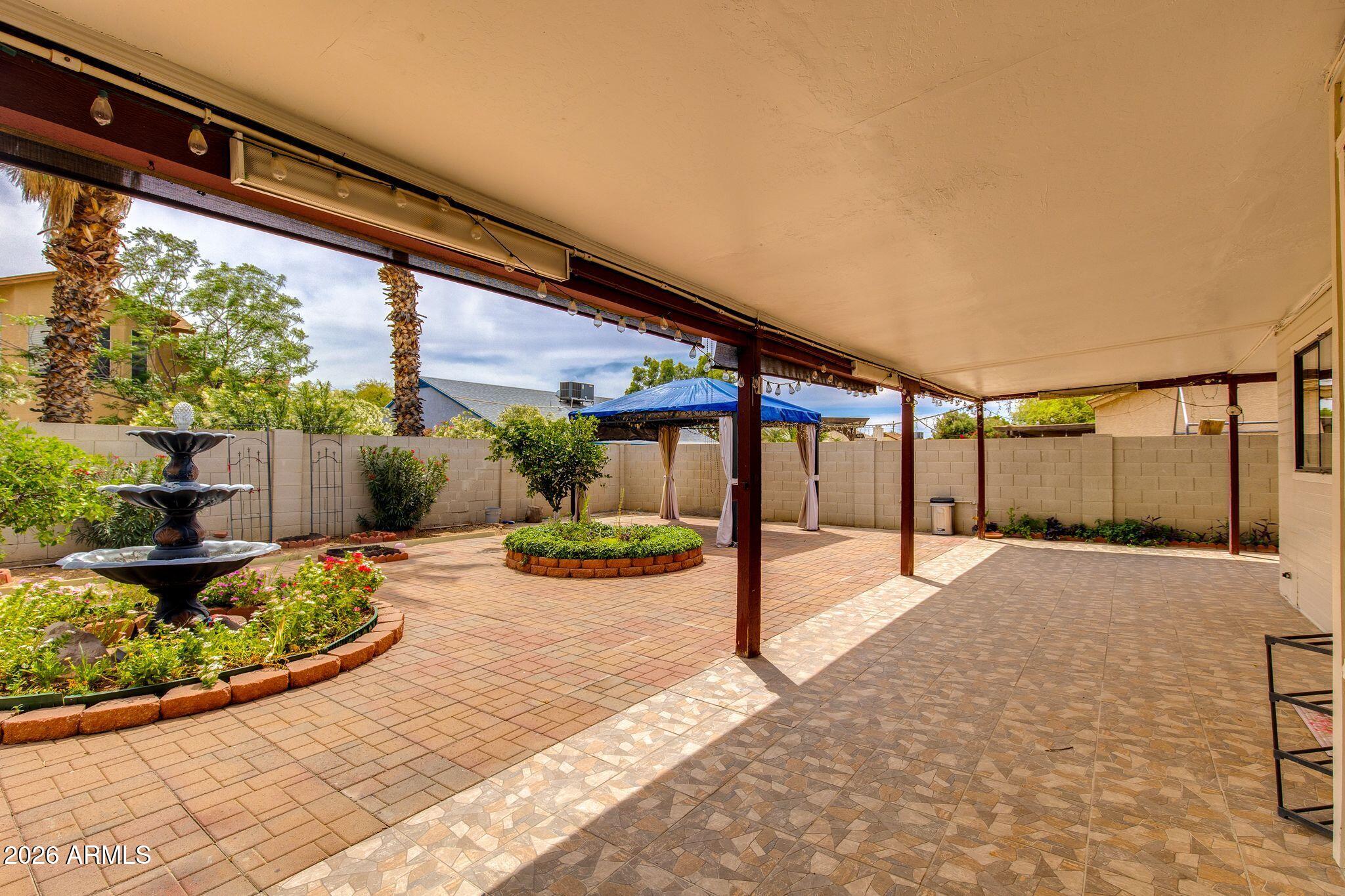 143 W MICHELLE Drive