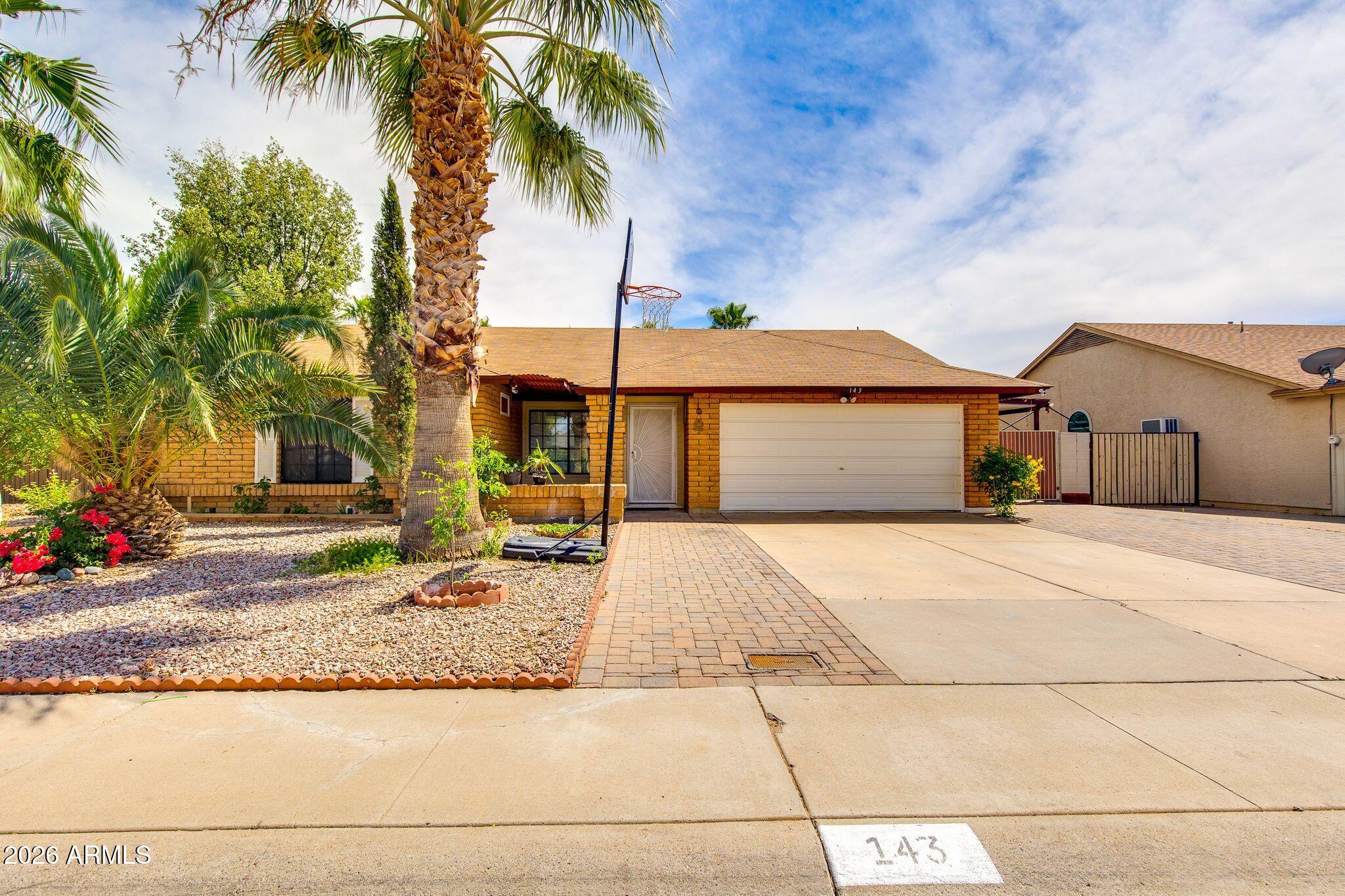 143 W MICHELLE Drive