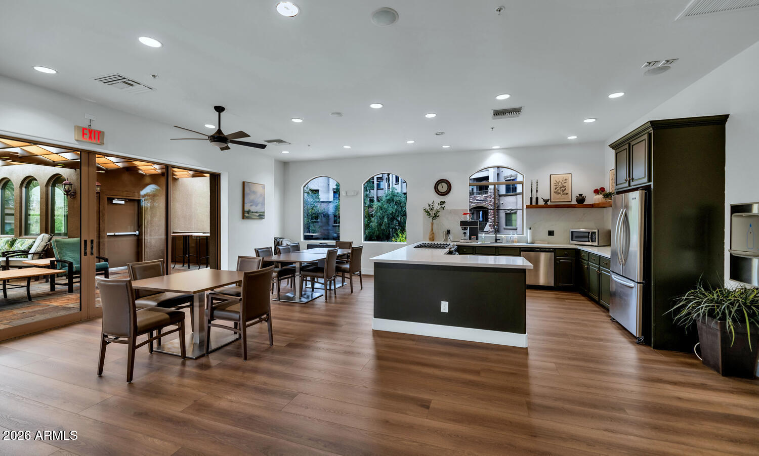 5450 E DEER VALLEY Drive 4218