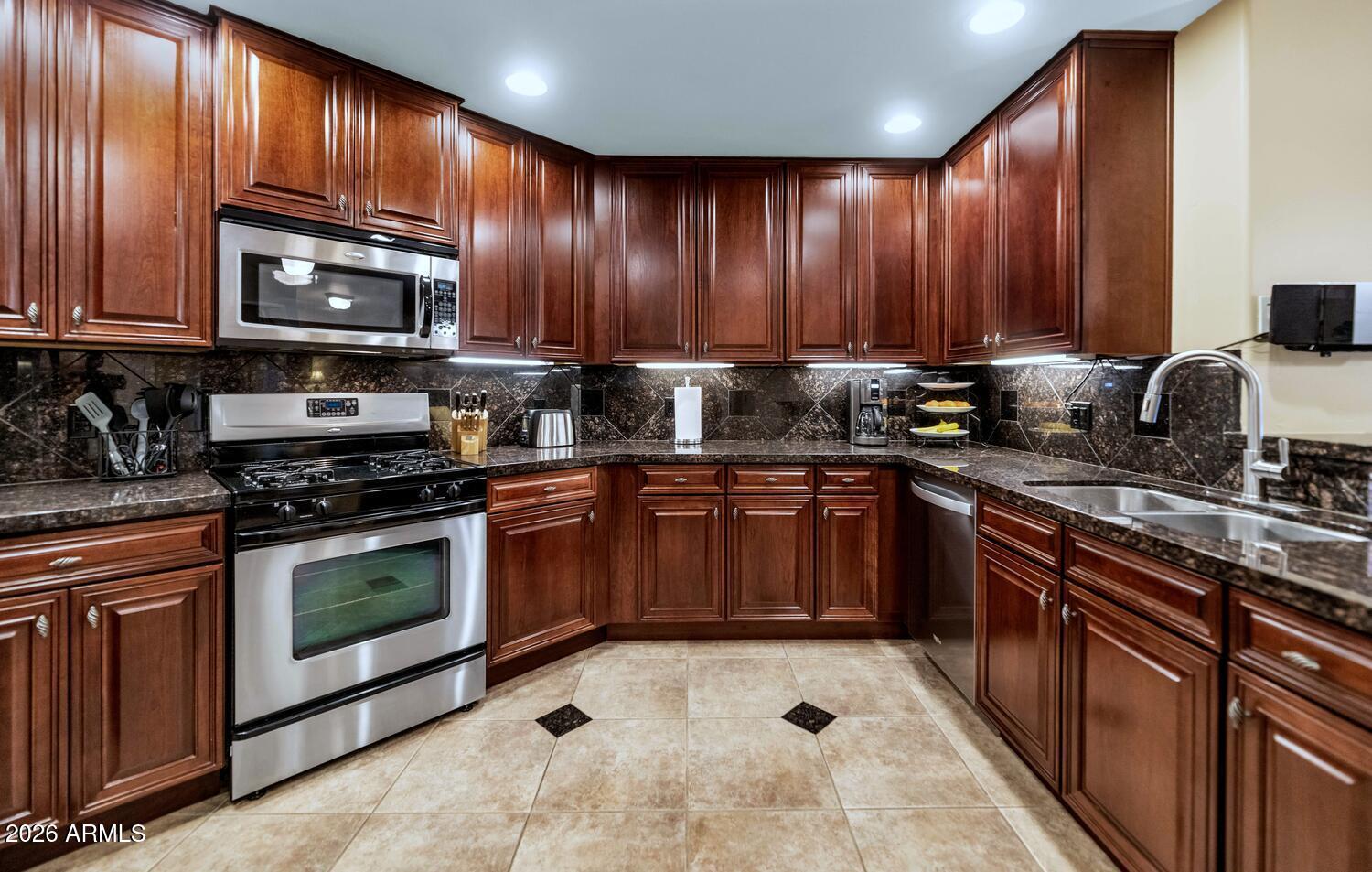 5450 E DEER VALLEY Drive 4218