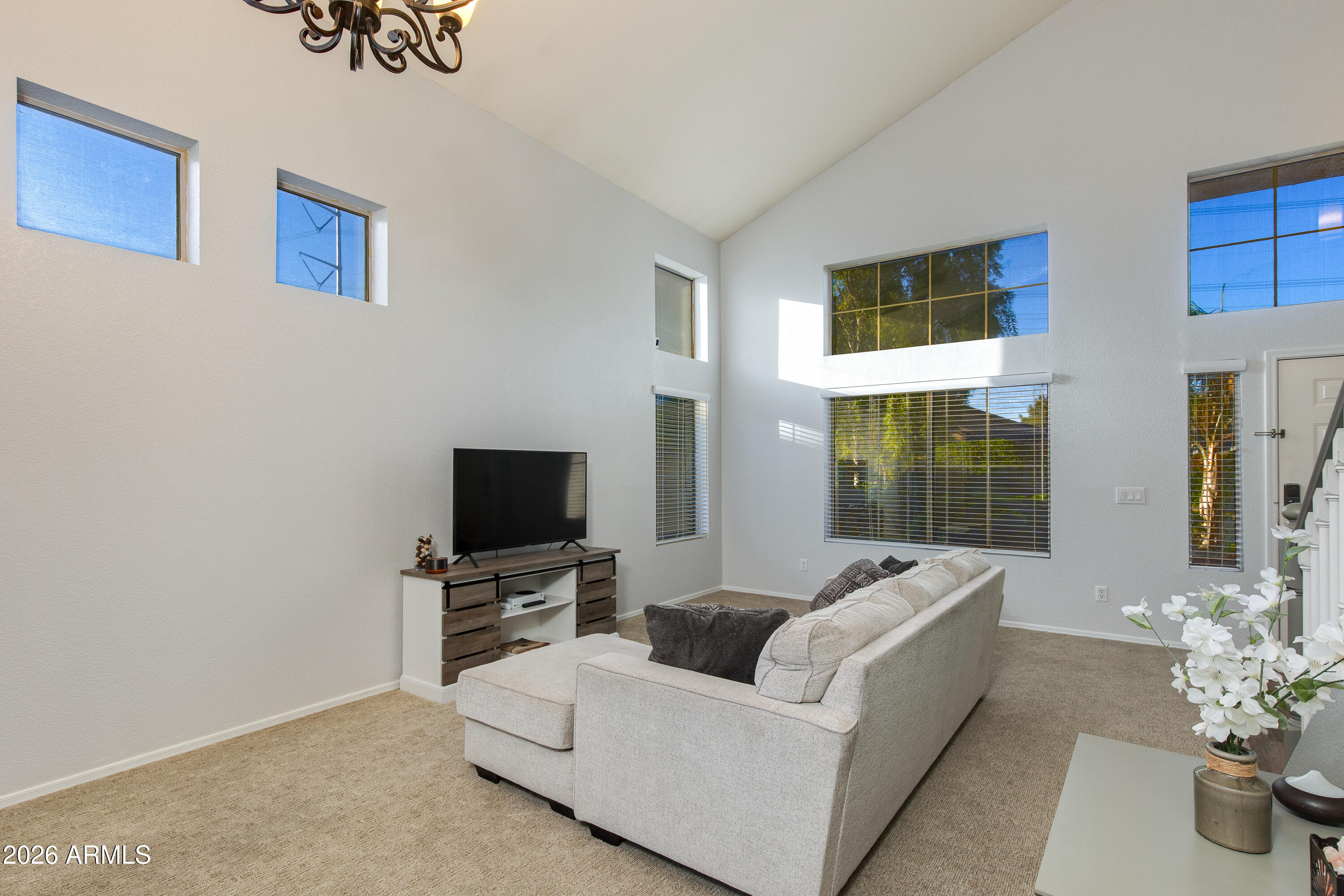 1163 W VAUGHN Avenue