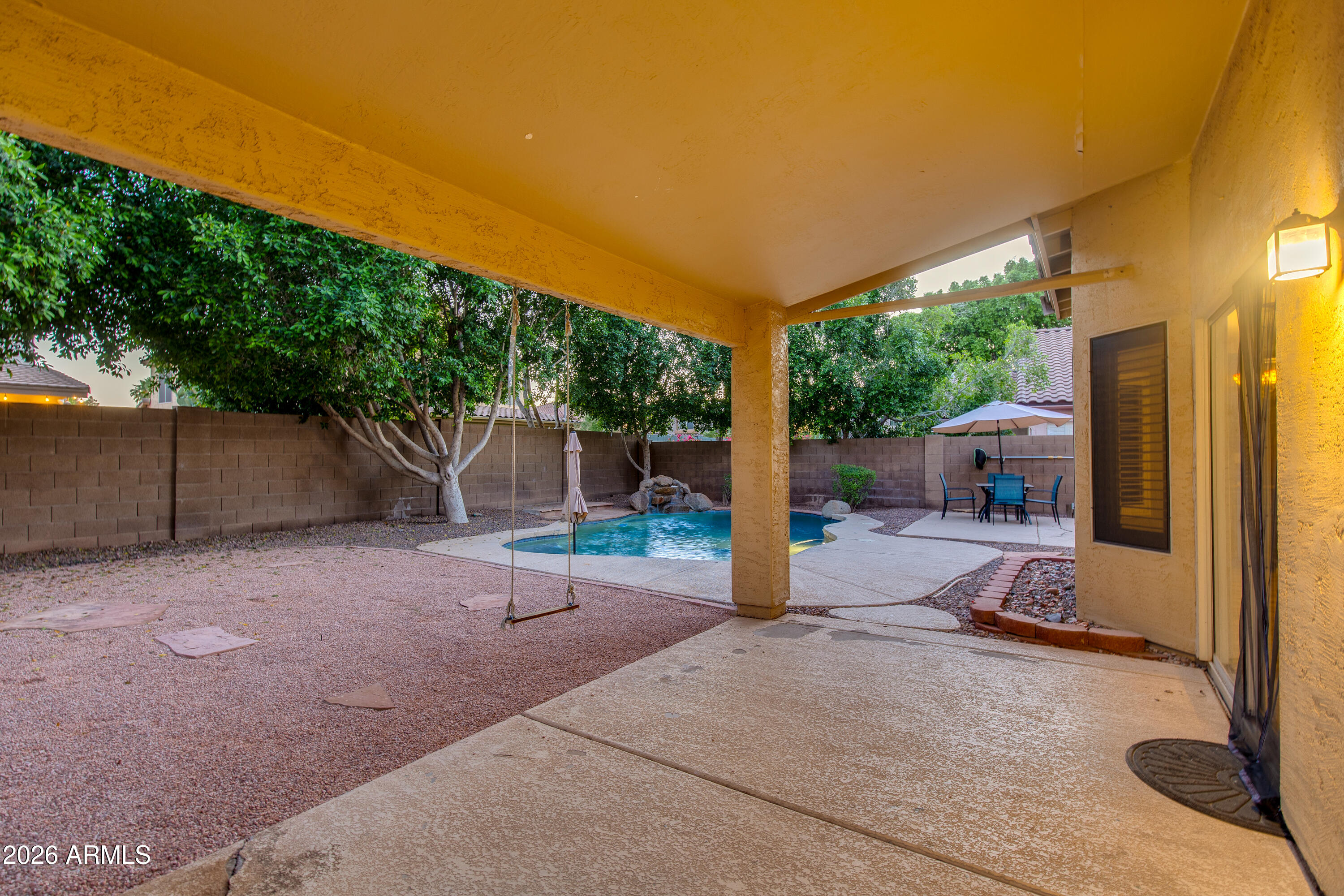 1163 W VAUGHN Avenue