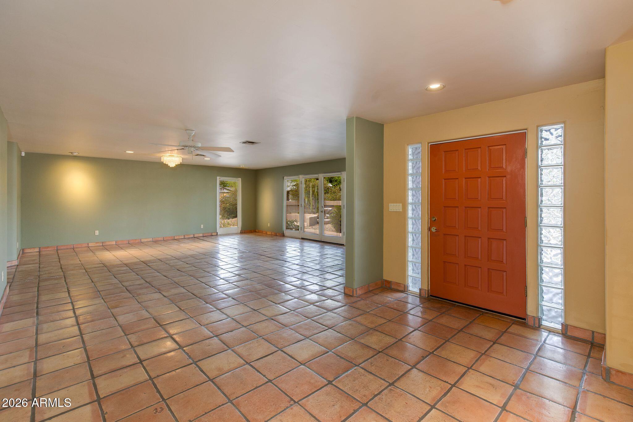 1569 W El Caminito Drive