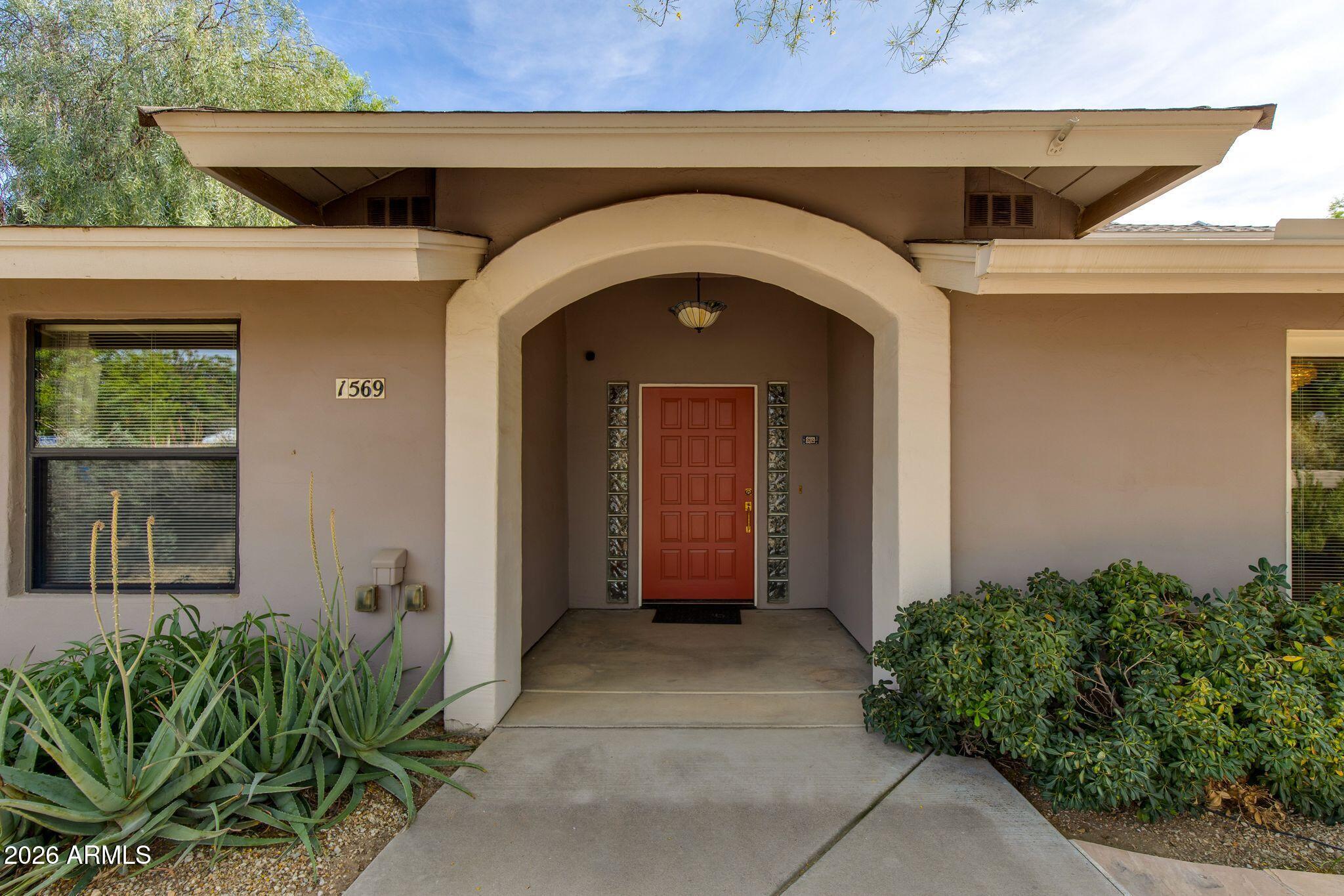 1569 W El Caminito Drive