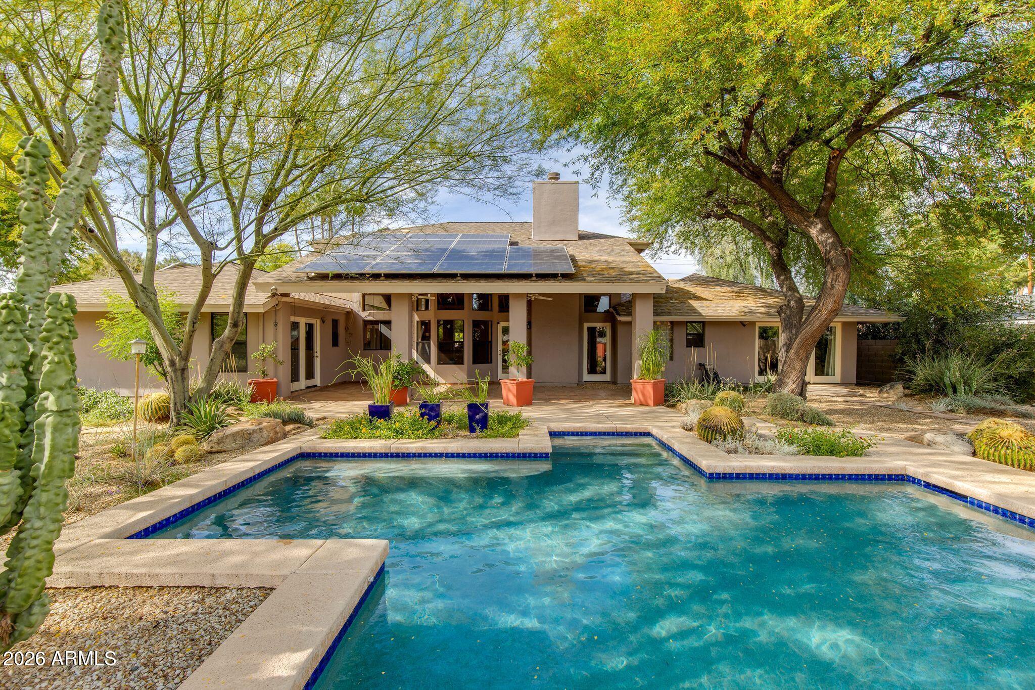 1569 W El Caminito Drive