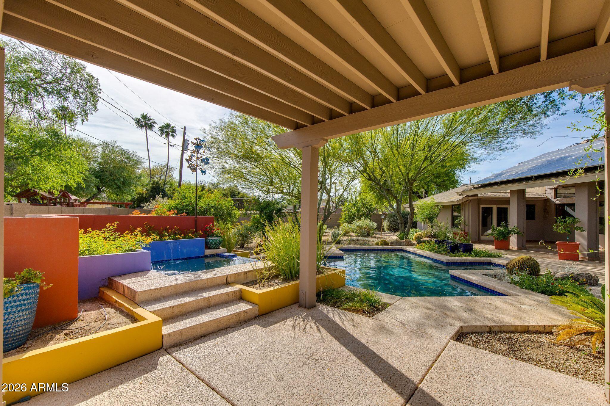 1569 W El Caminito Drive