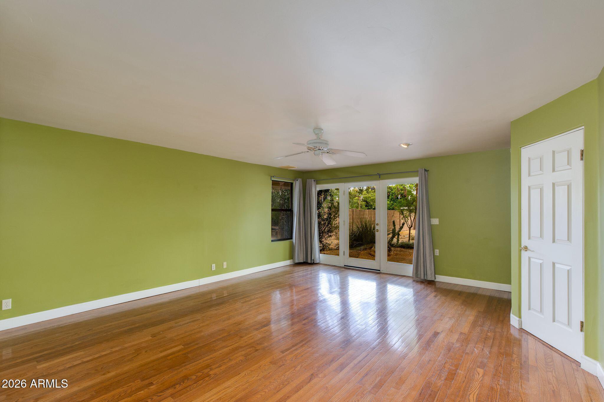 1569 W El Caminito Drive