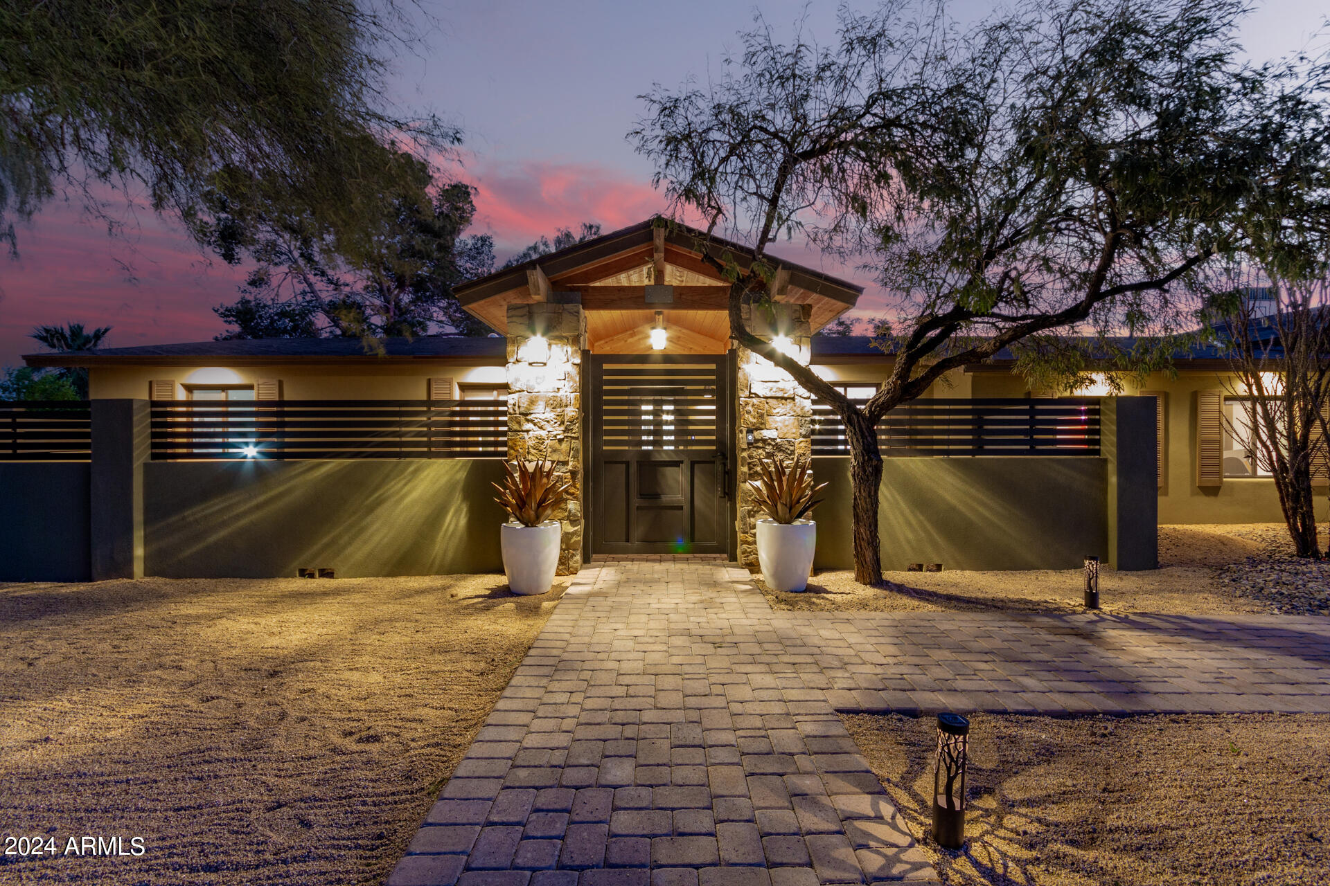7701 E DAVENPORT Drive