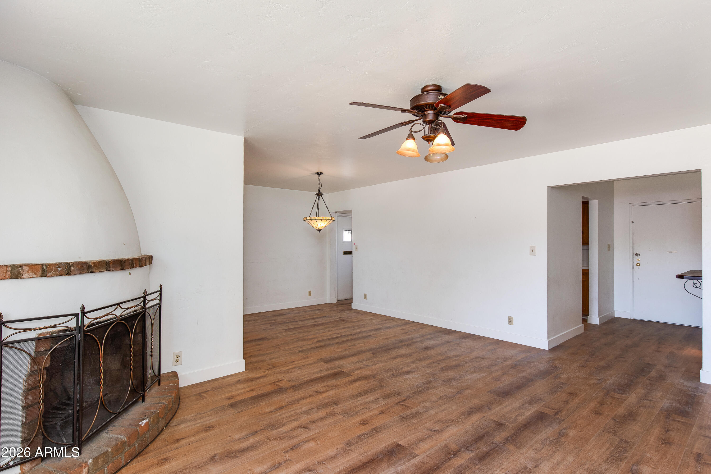 1524 W OCOTILLO Road