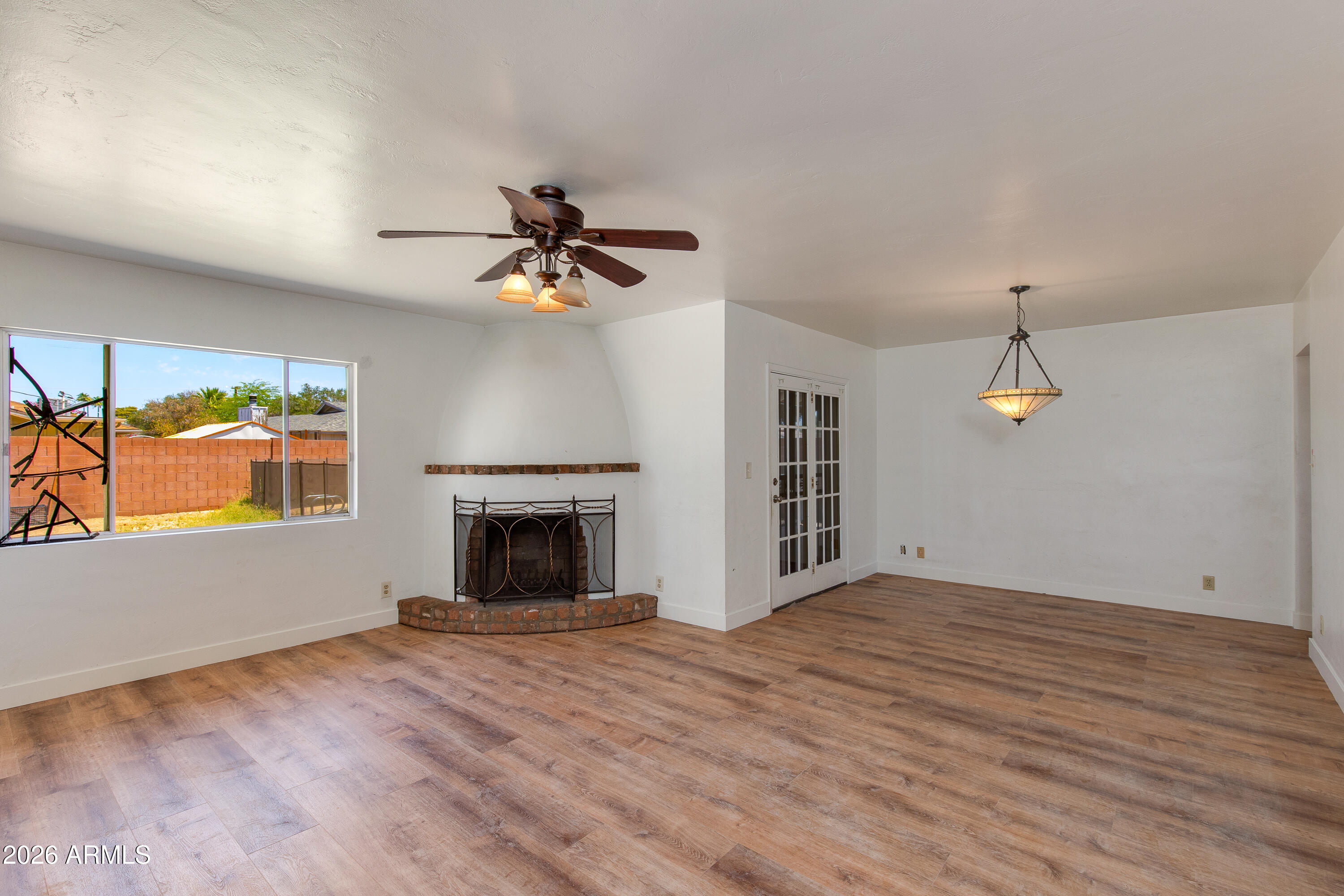 1524 W OCOTILLO Road