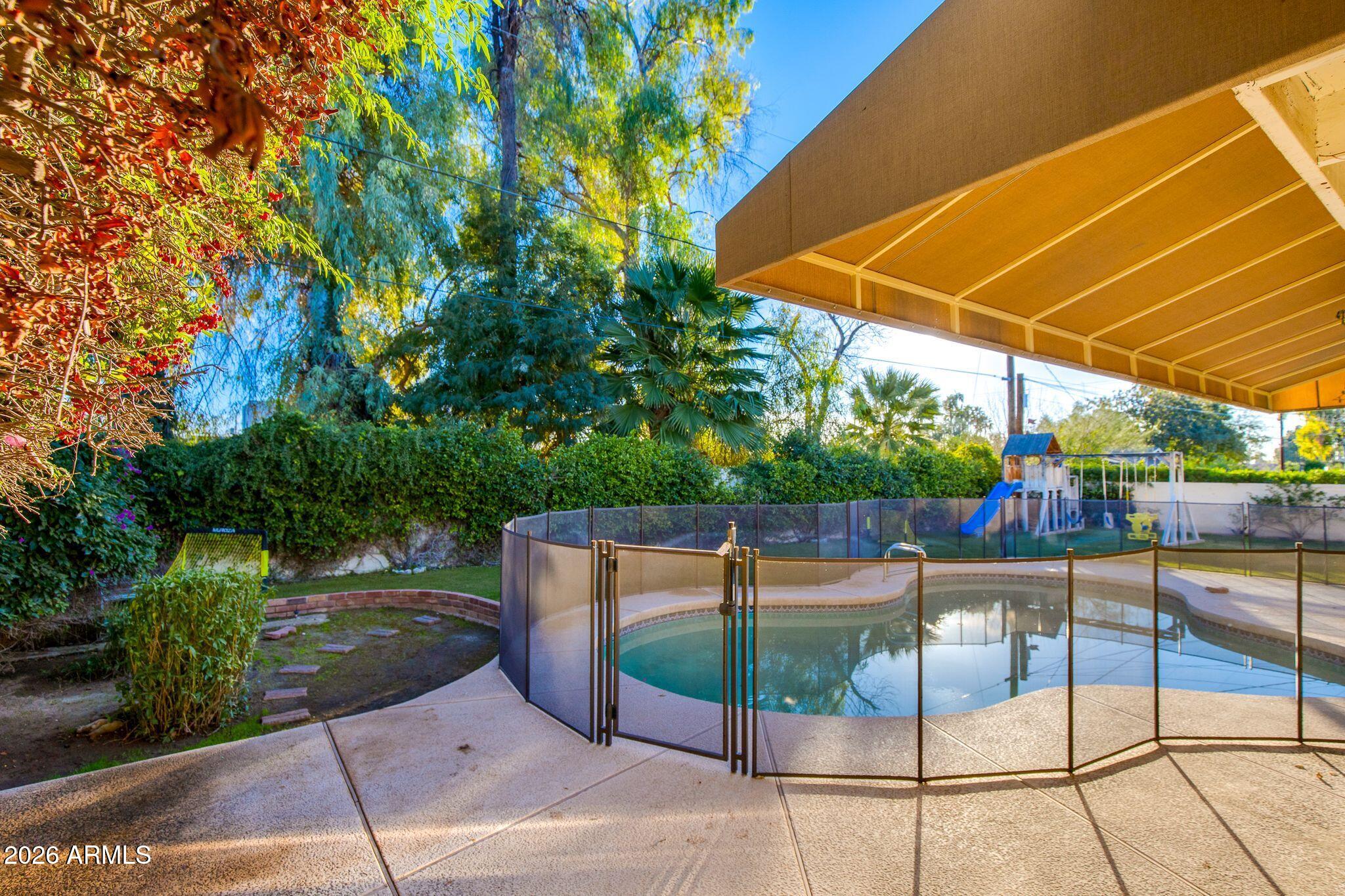 313 E WAGON WHEEL Drive