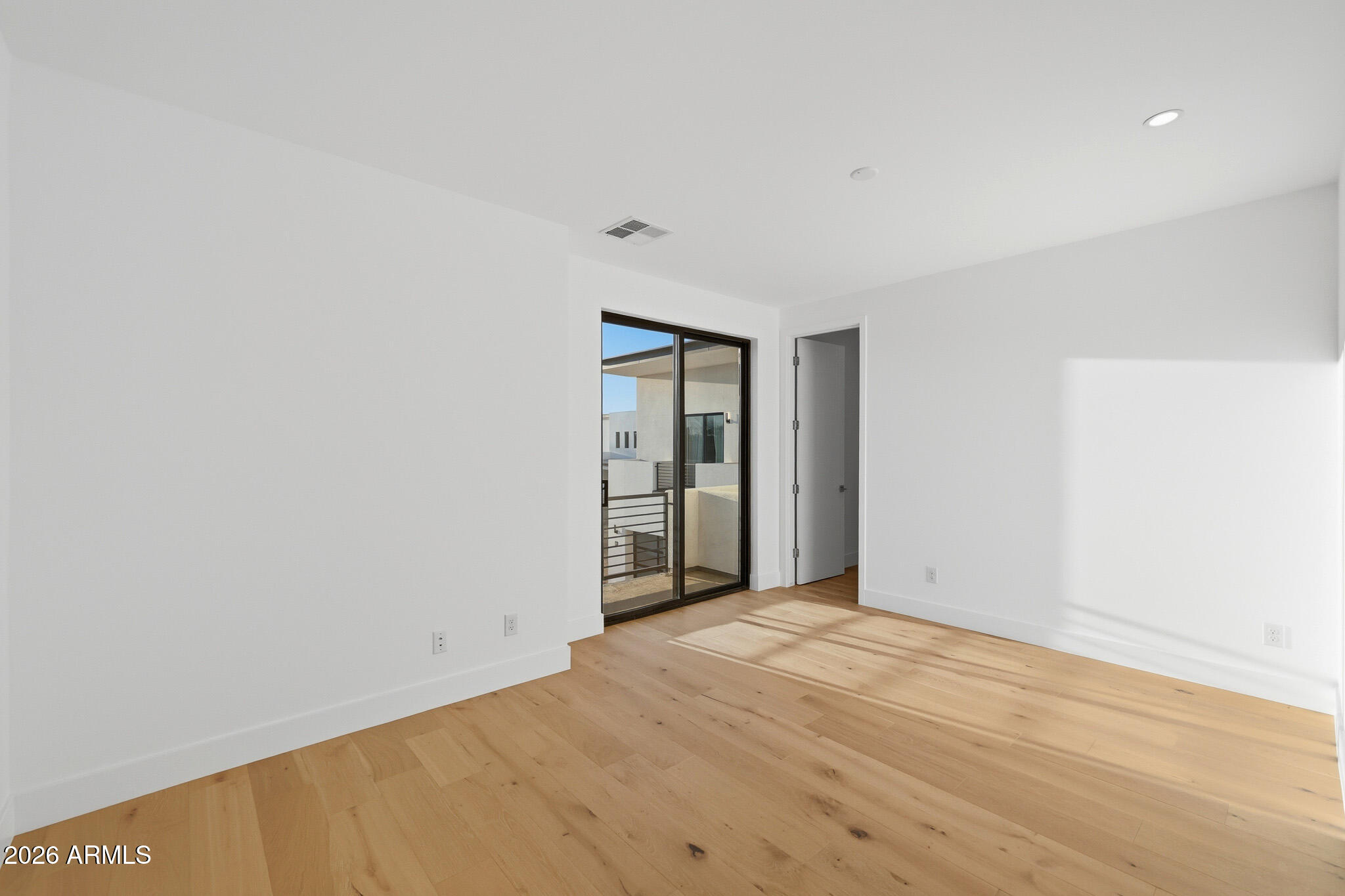 100 W Northern Avenue 4