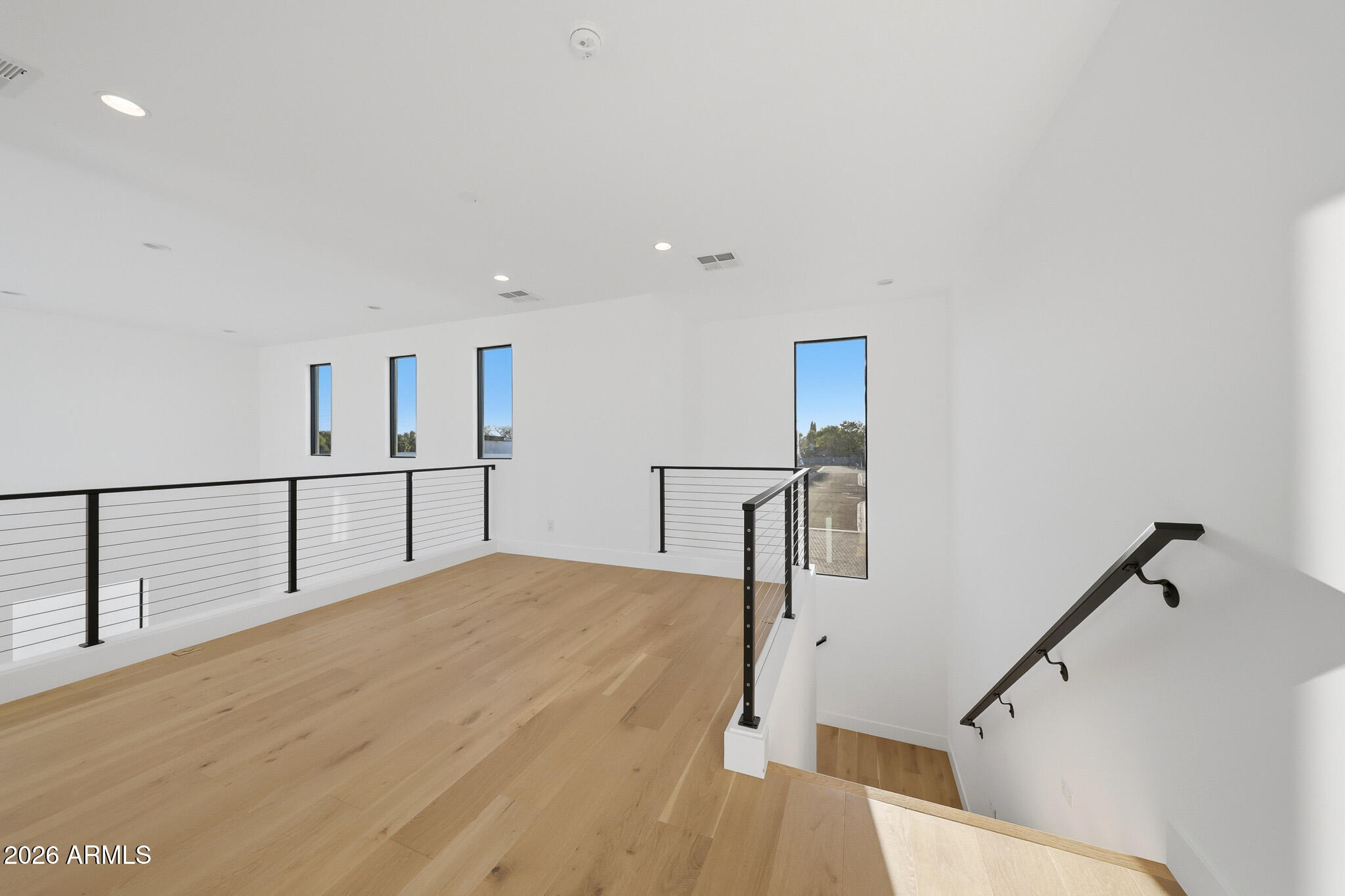 100 W Northern Avenue 4