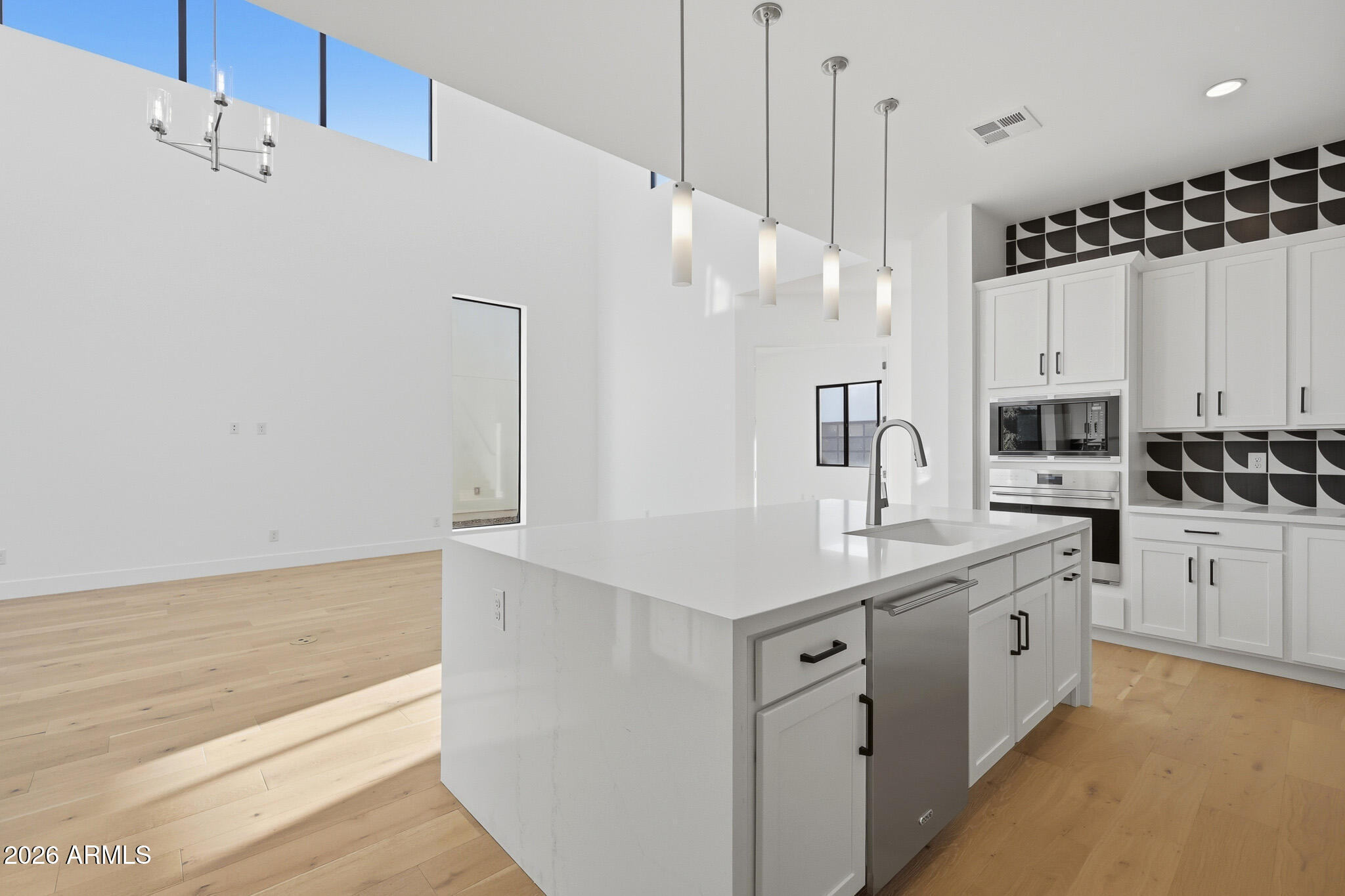 100 W Northern Avenue 4