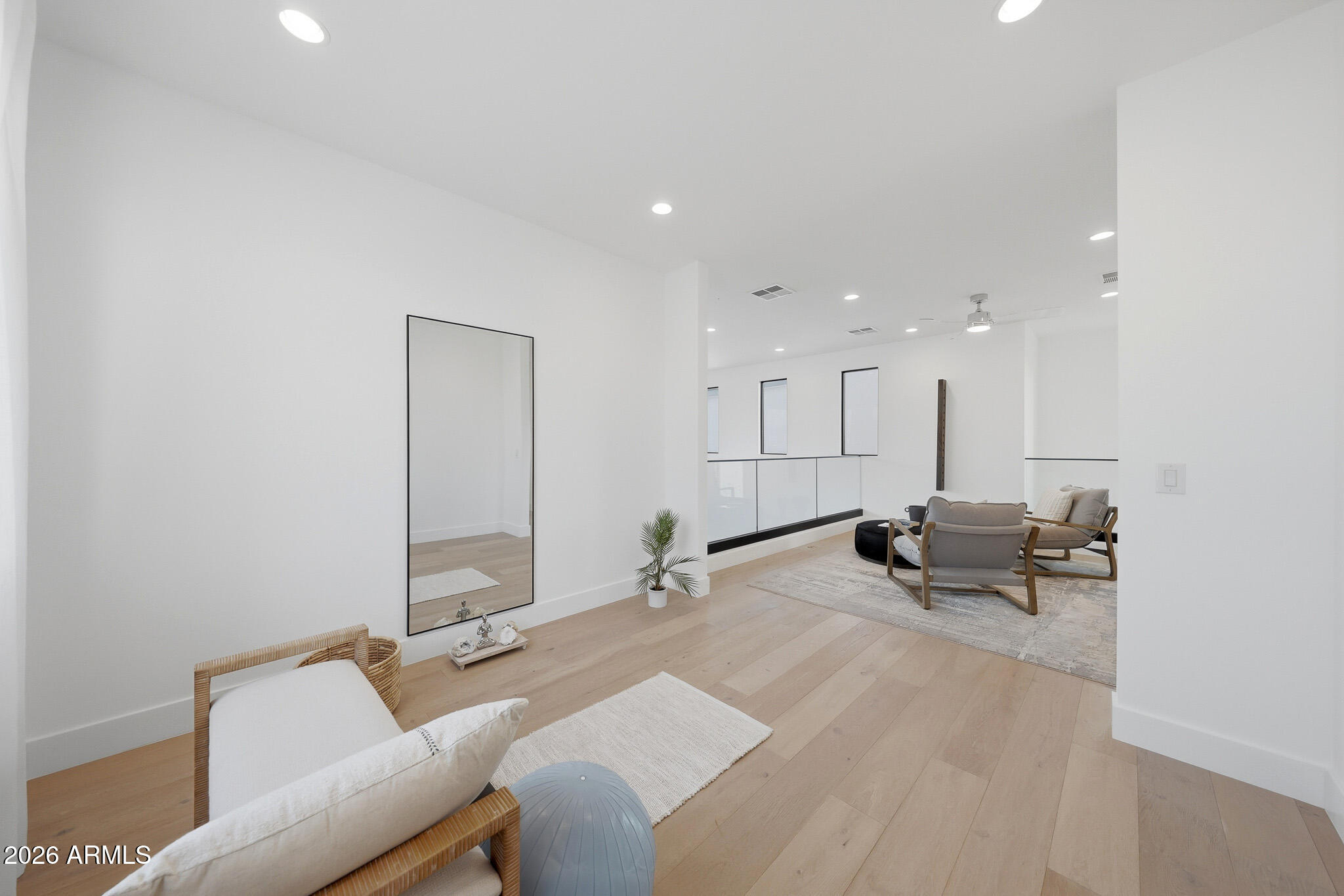 100 W Northern Avenue 6