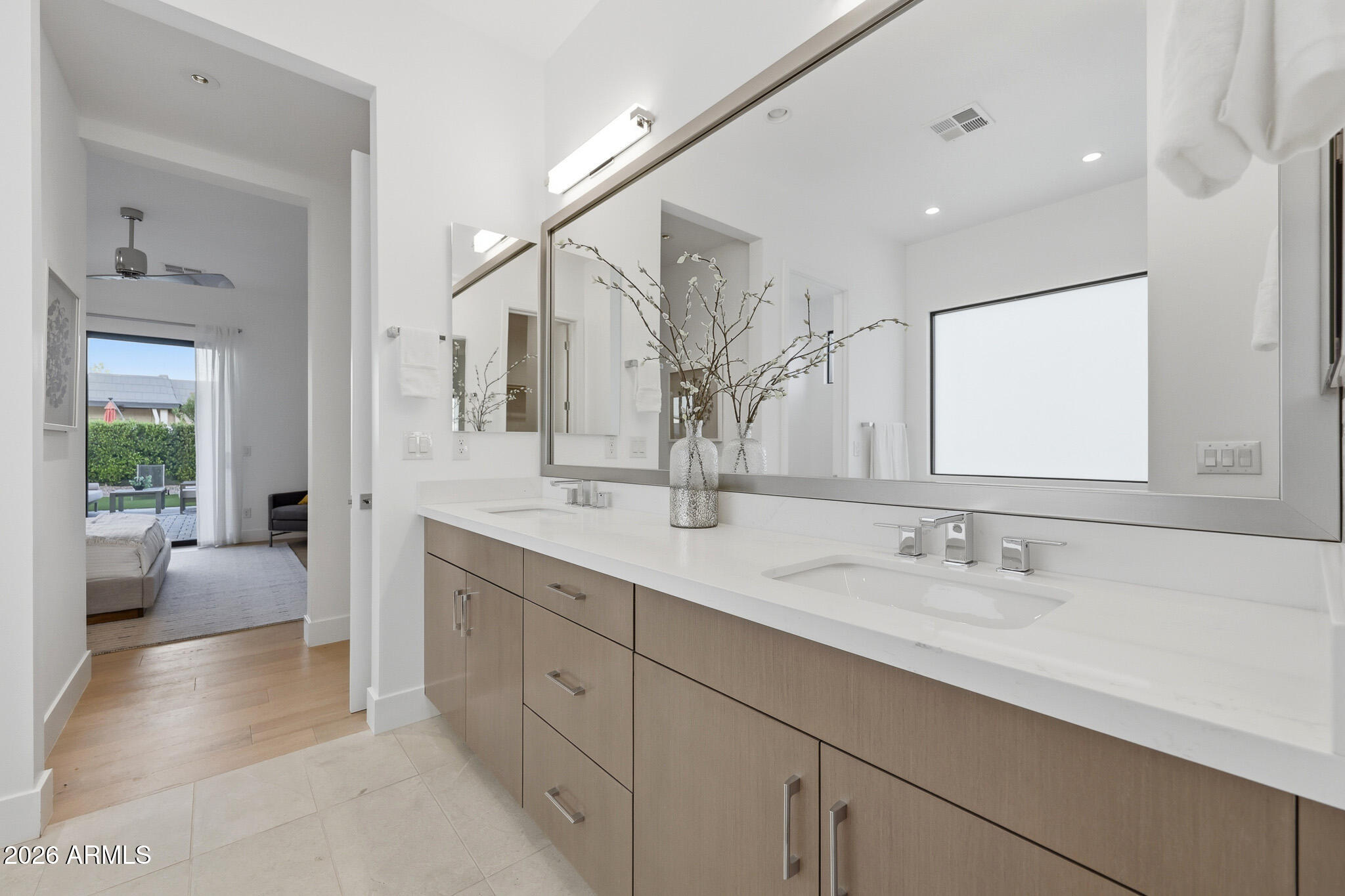 100 W Northern Avenue 6