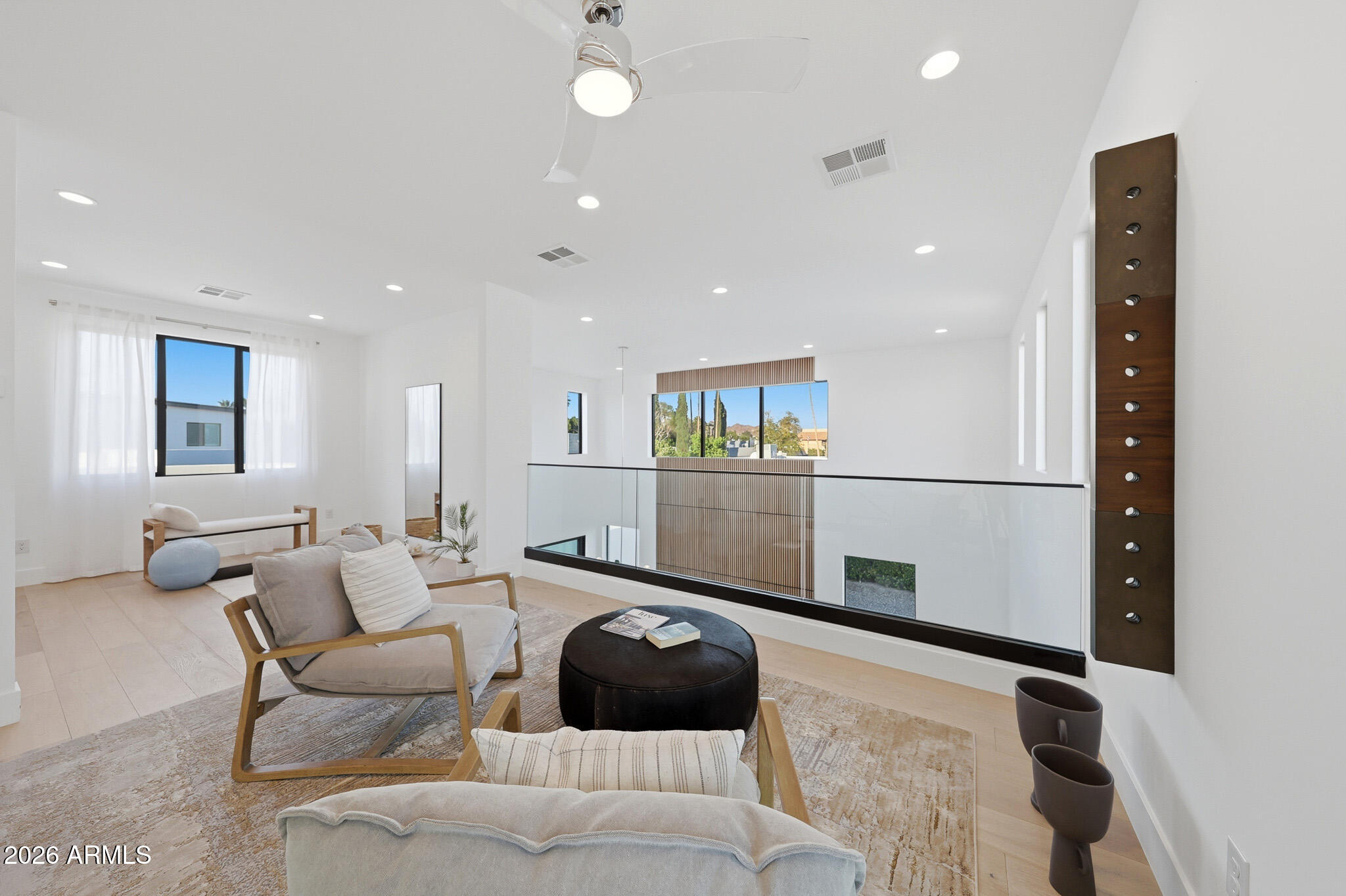 100 W Northern Avenue 6