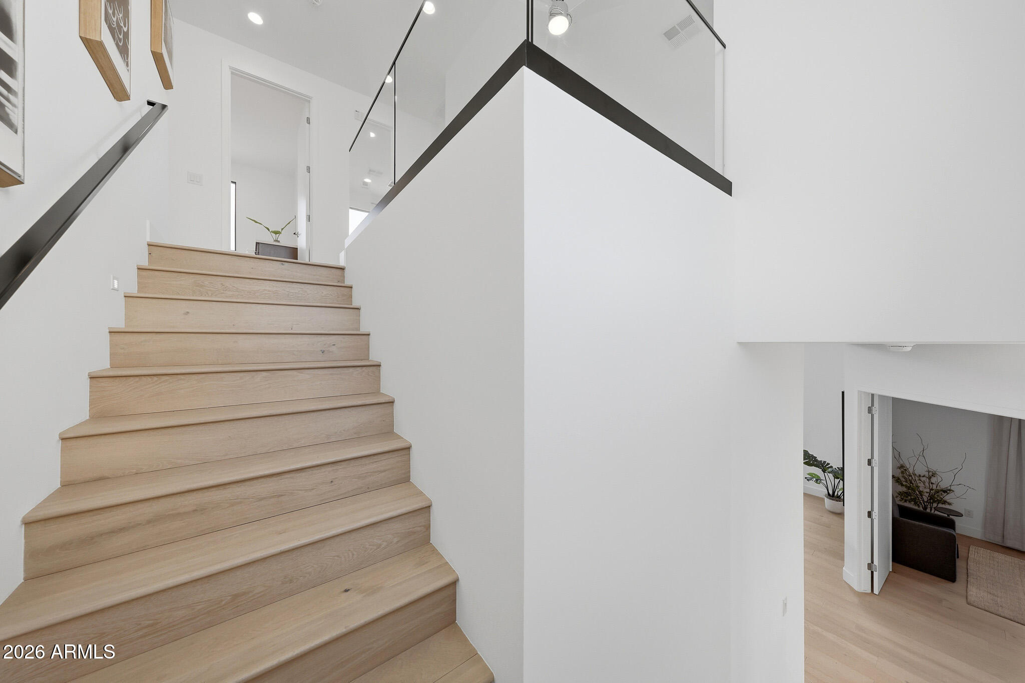 100 W Northern Avenue 6