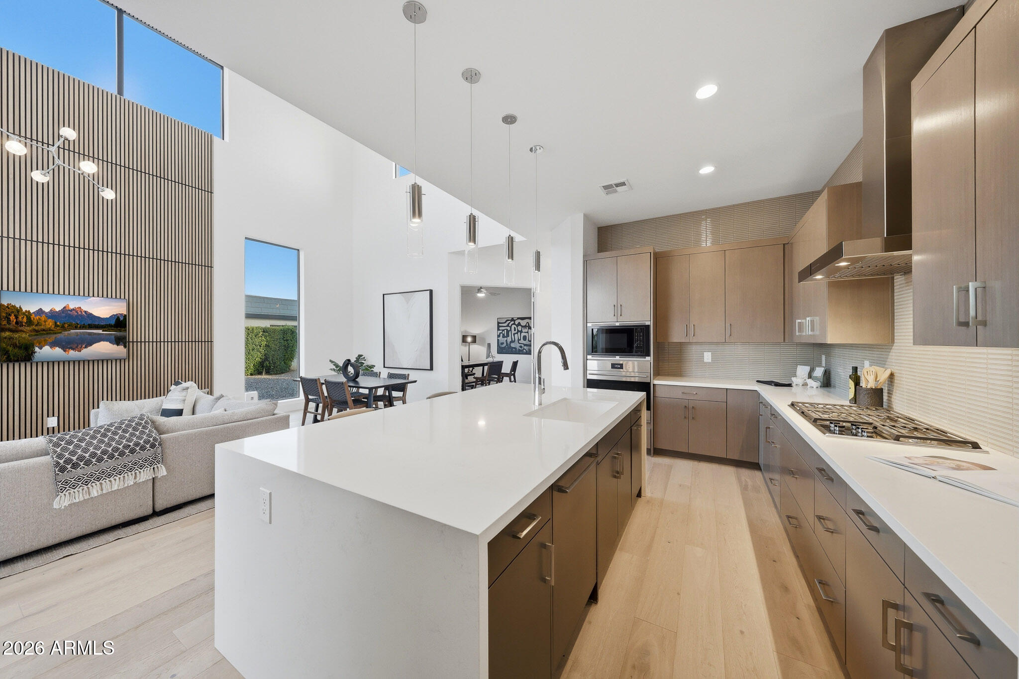 100 W Northern Avenue 6