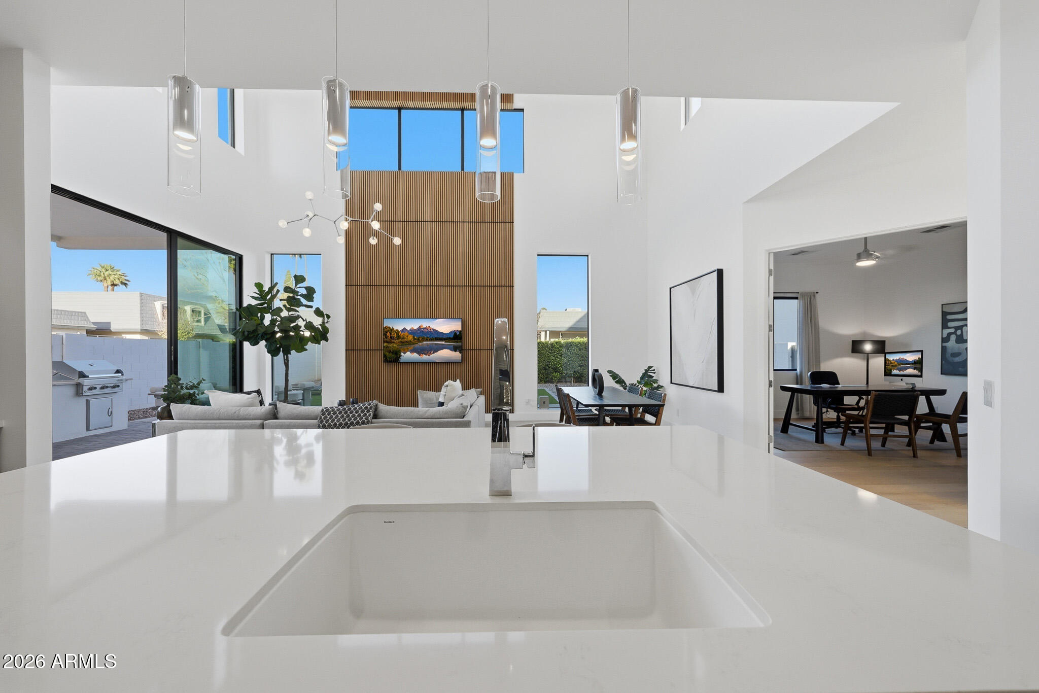 100 W Northern Avenue 6