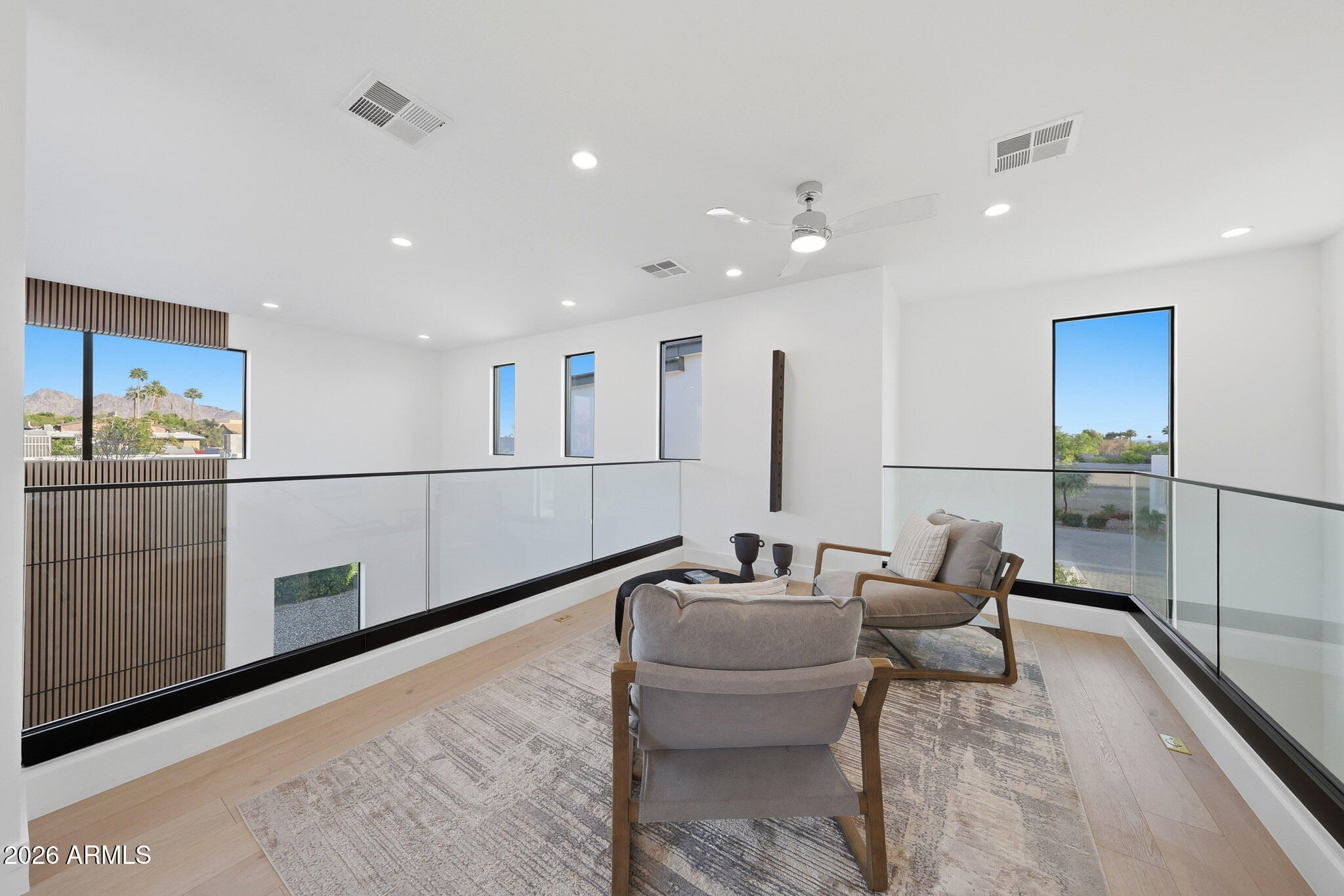 100 W Northern Avenue 6