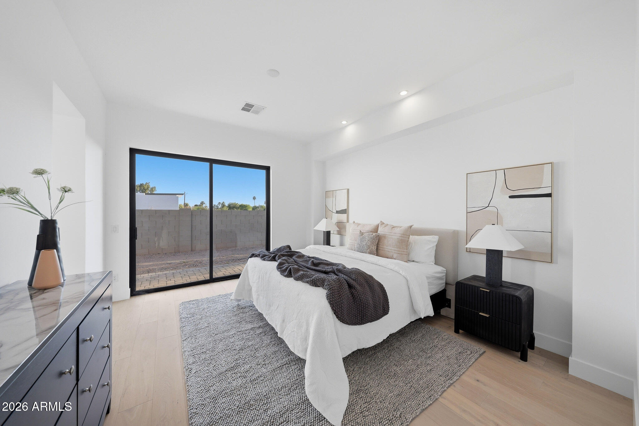 100 W Northern Avenue 7