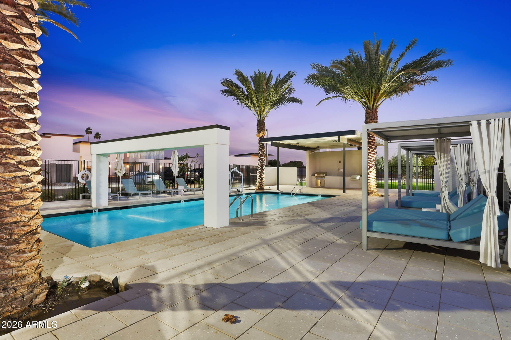 100 W Northern Avenue 7