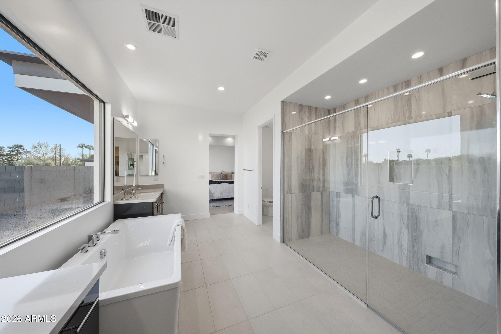 100 W Northern Avenue 7