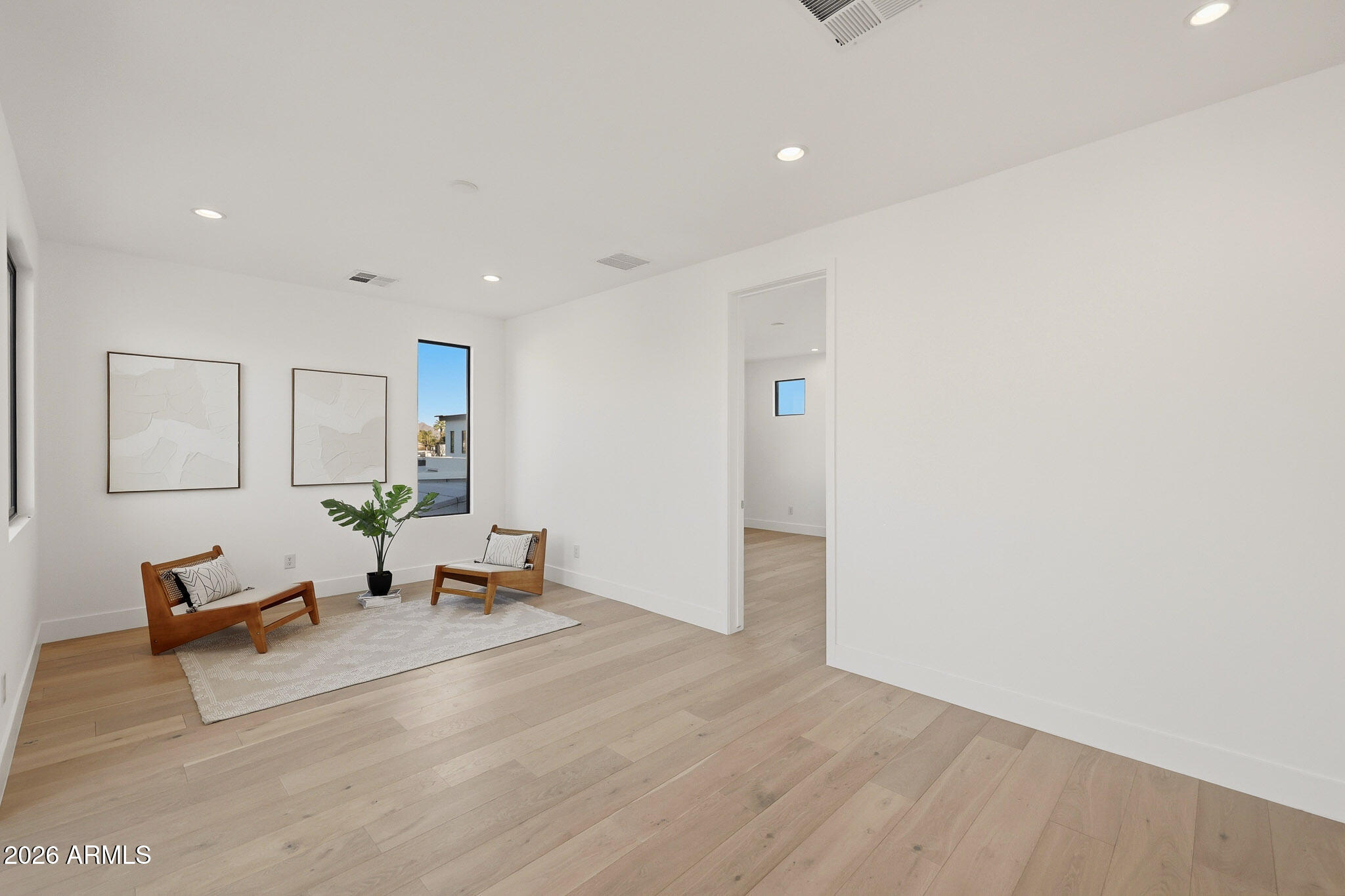 100 W Northern Avenue 7