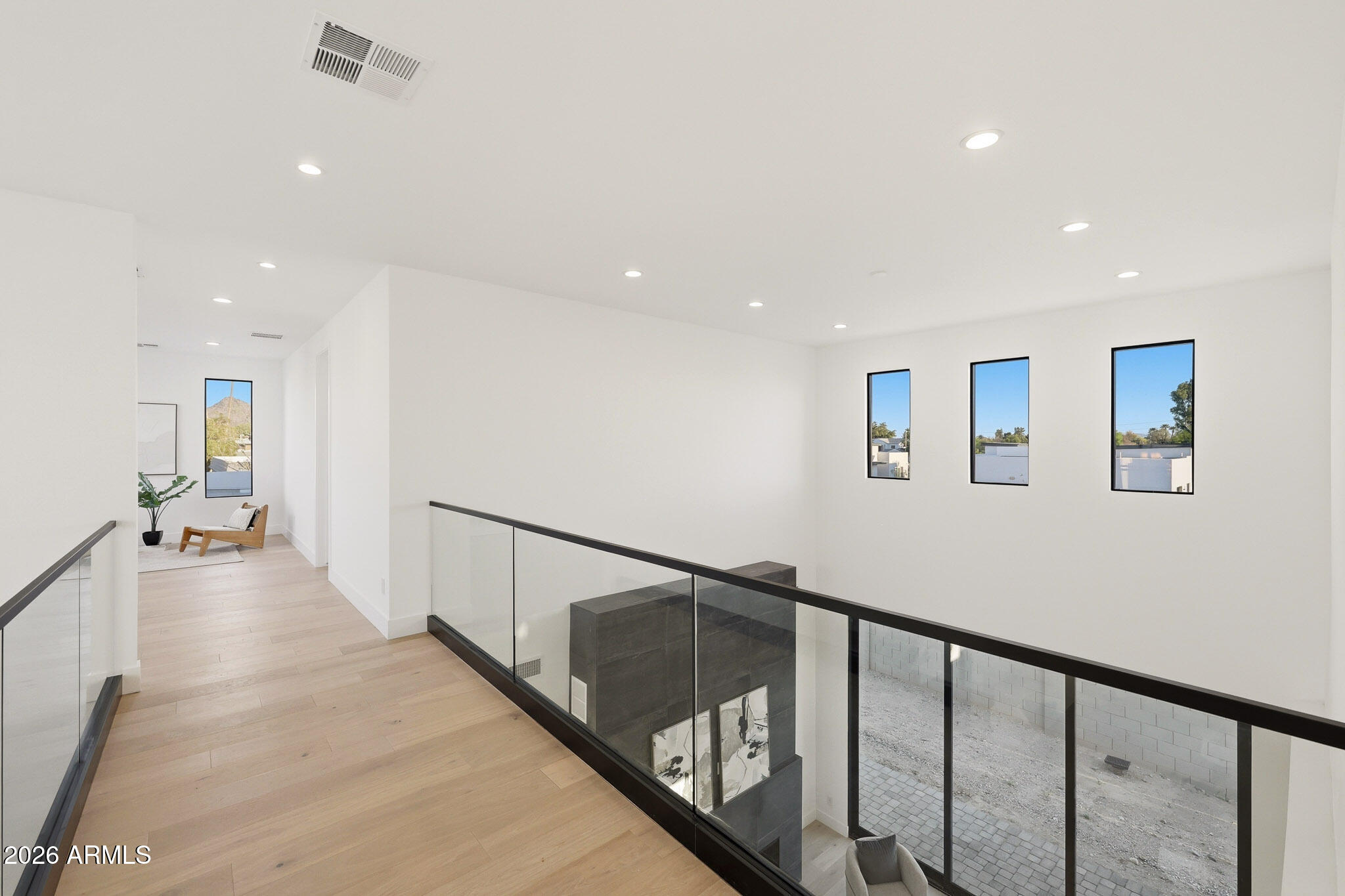 100 W Northern Avenue 7